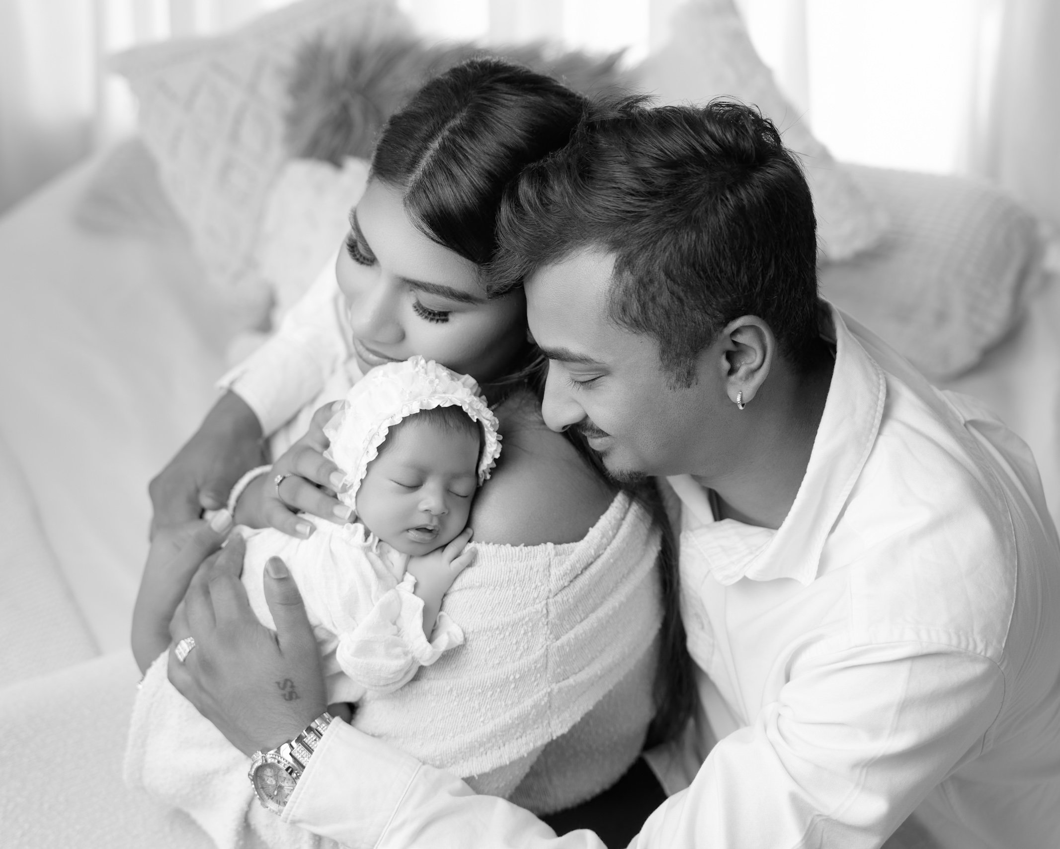 What to Bring to Your Newborn Session