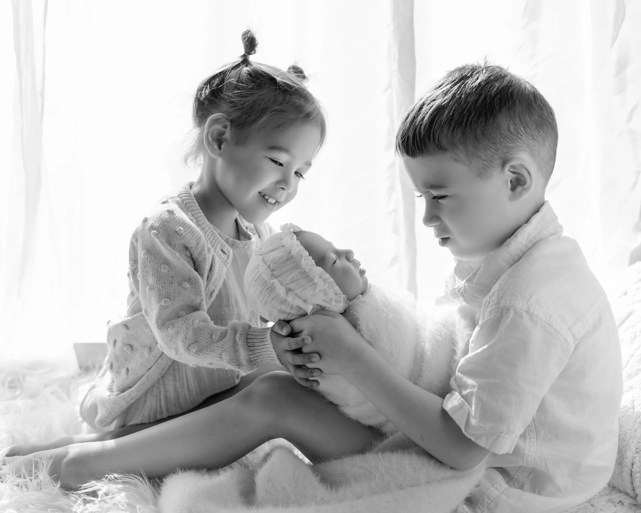 Can Siblings Join a Newborn Session?
