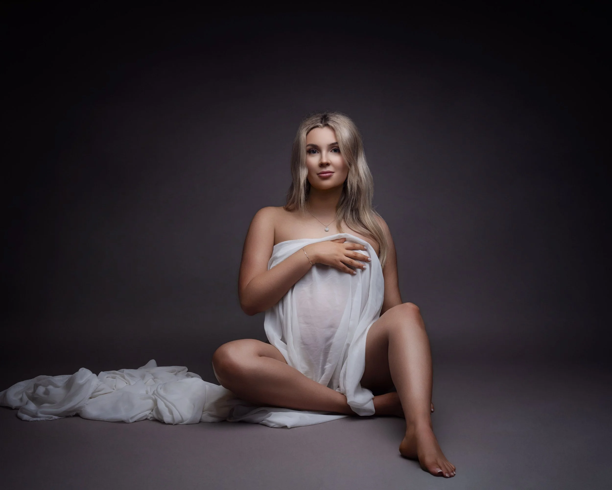Do I Need Professional Hair and Makeup for Maternity Photos?