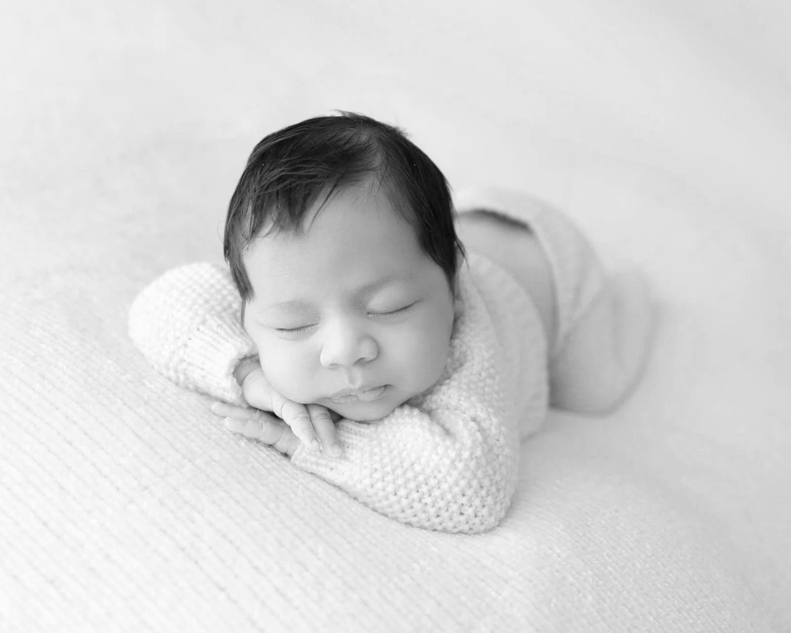 natural-newborn-portrait-auckland.png