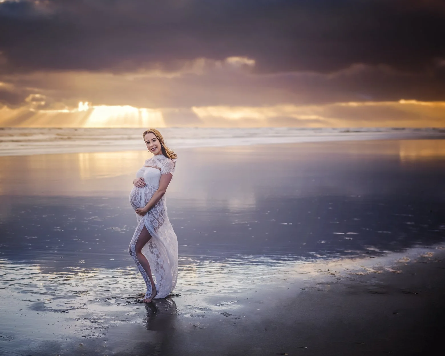 Maternity photographer Auckland