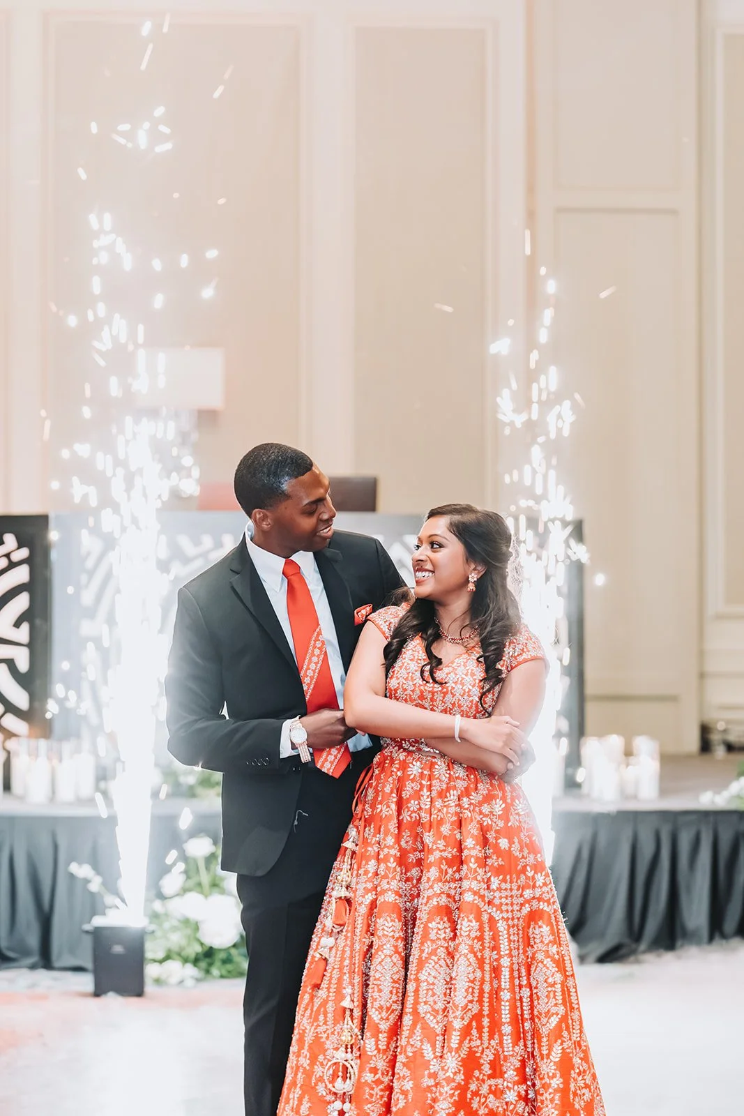 EKS Weddings | bride and groom first dance.jpg