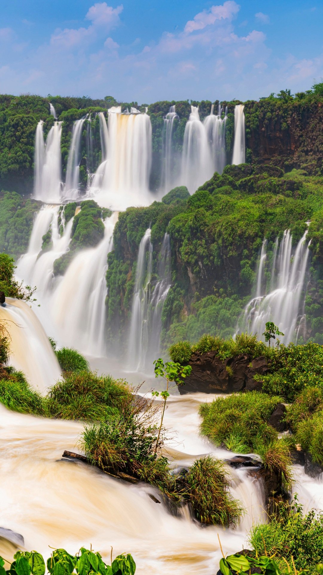Iguazu Falls: 275 Cascades of Water Carved by 130 Million Years of Geology