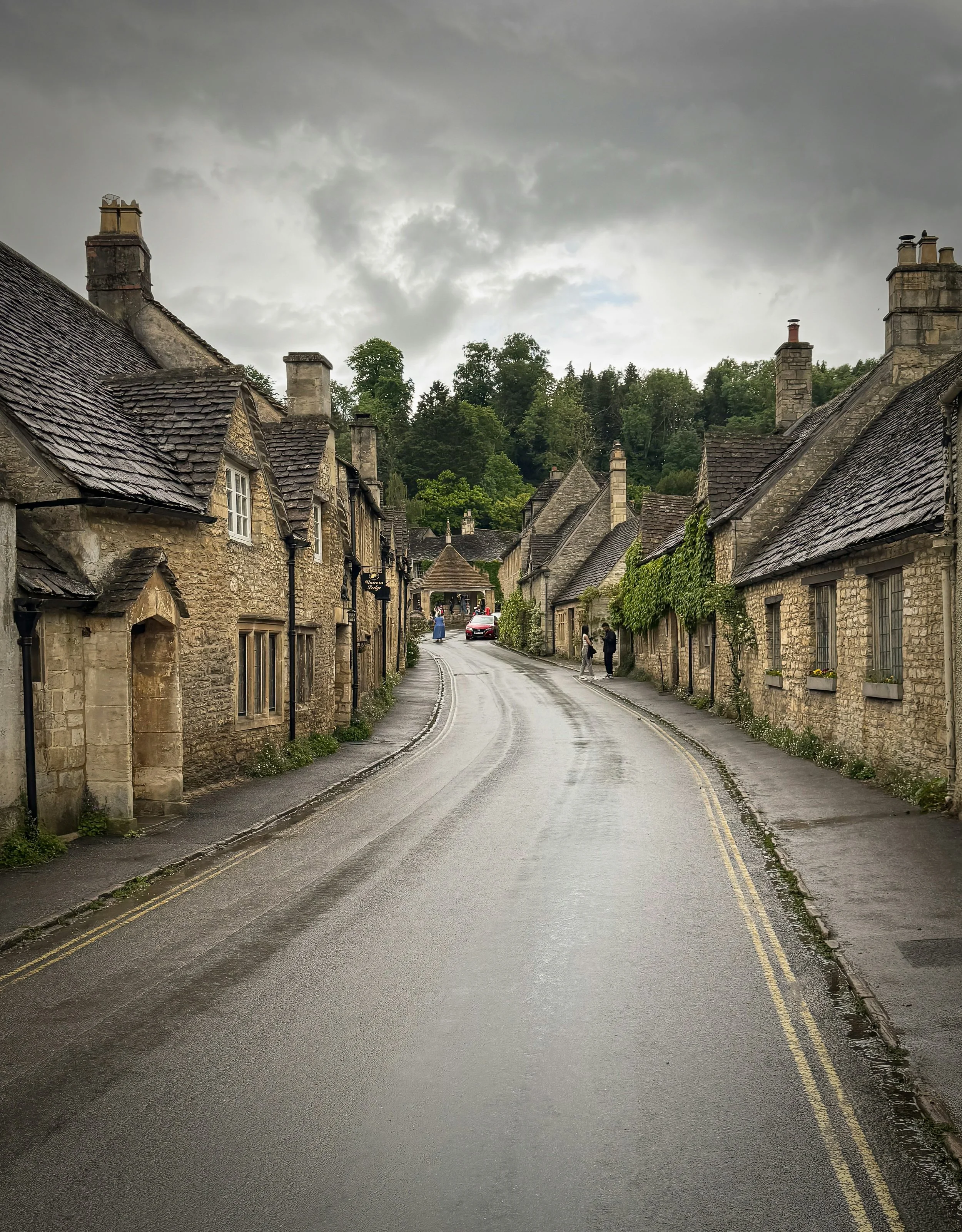 The Cotswolds: Quintessentially English Villages Preserved in Time