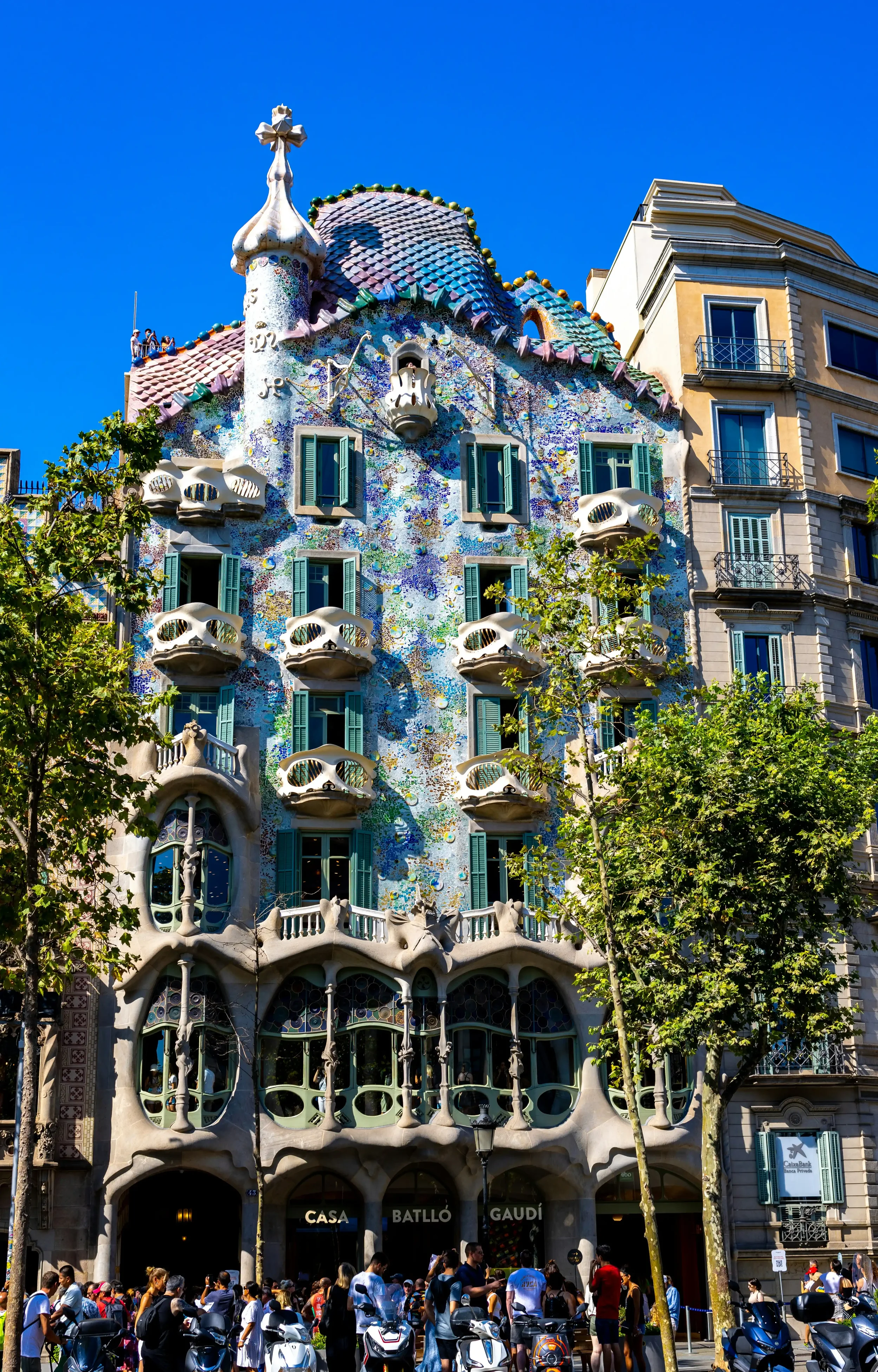 Barcelona's Gaudí Masterpieces: Park Güell, Casa Batlló &amp; Sagrada Família Triangle