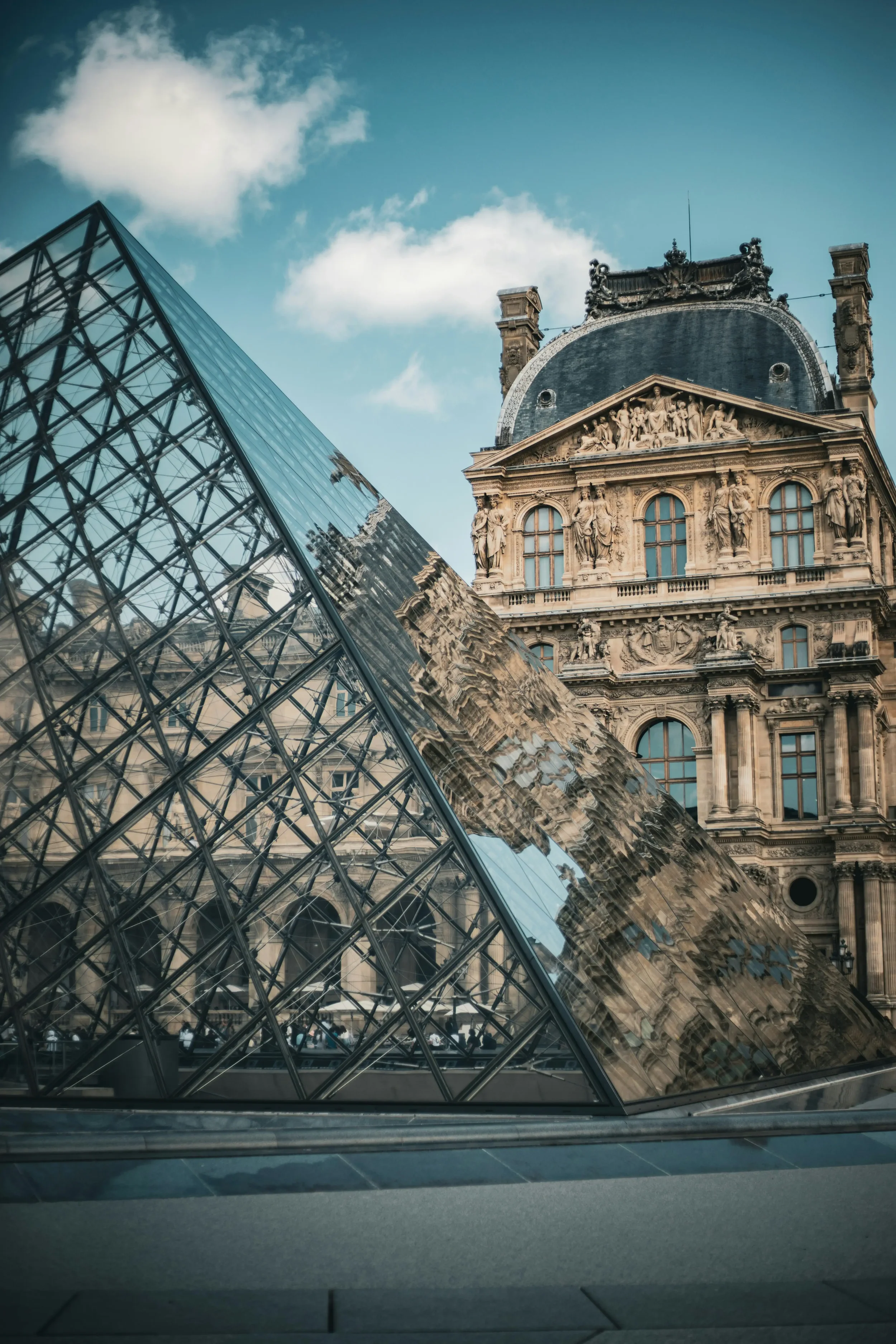 Paris Essentials: The Louvre and Eiffel Tower