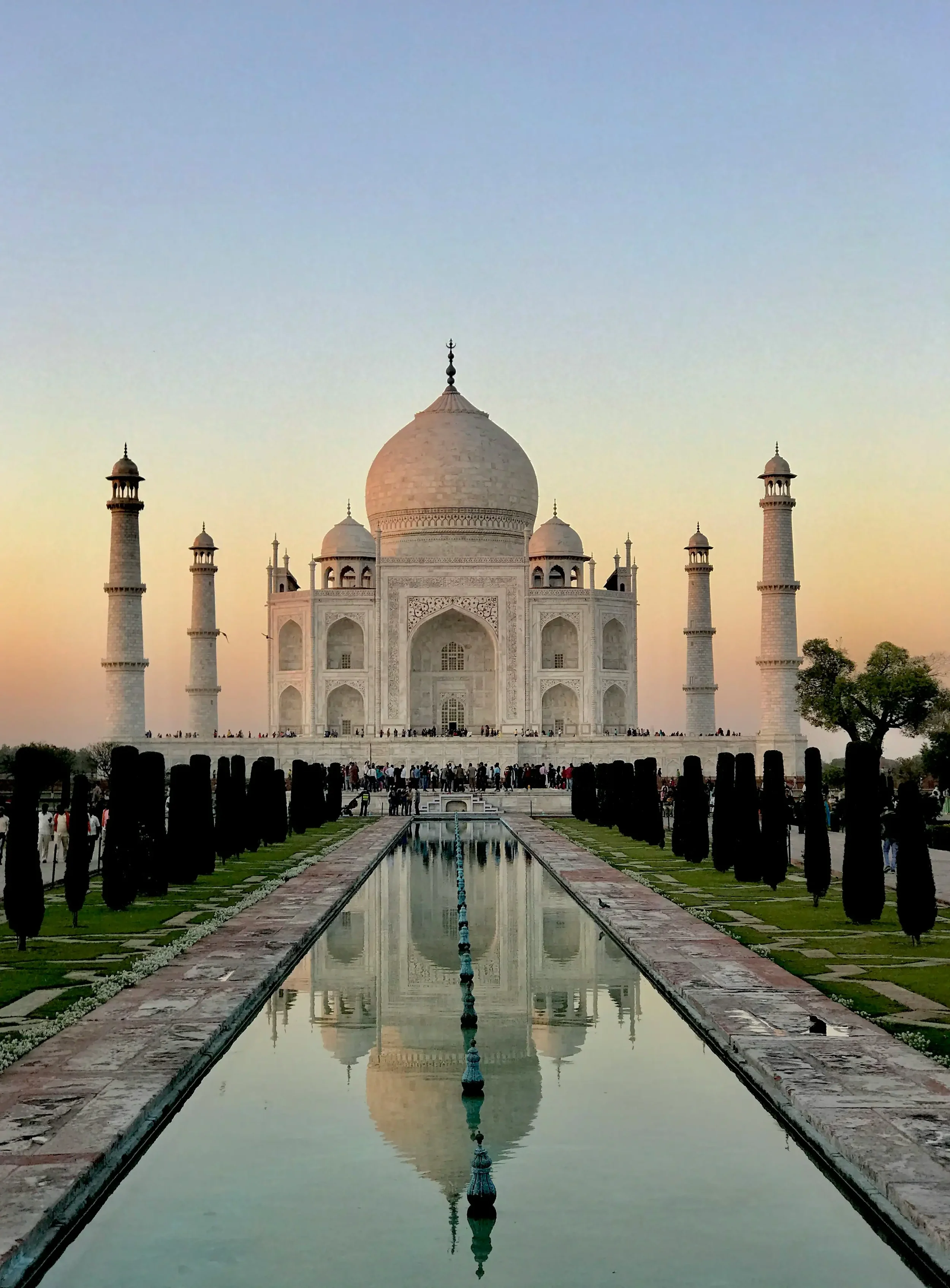 The Taj Mahal: An Eternal Monument to Love and Mughal Architectural Mastery