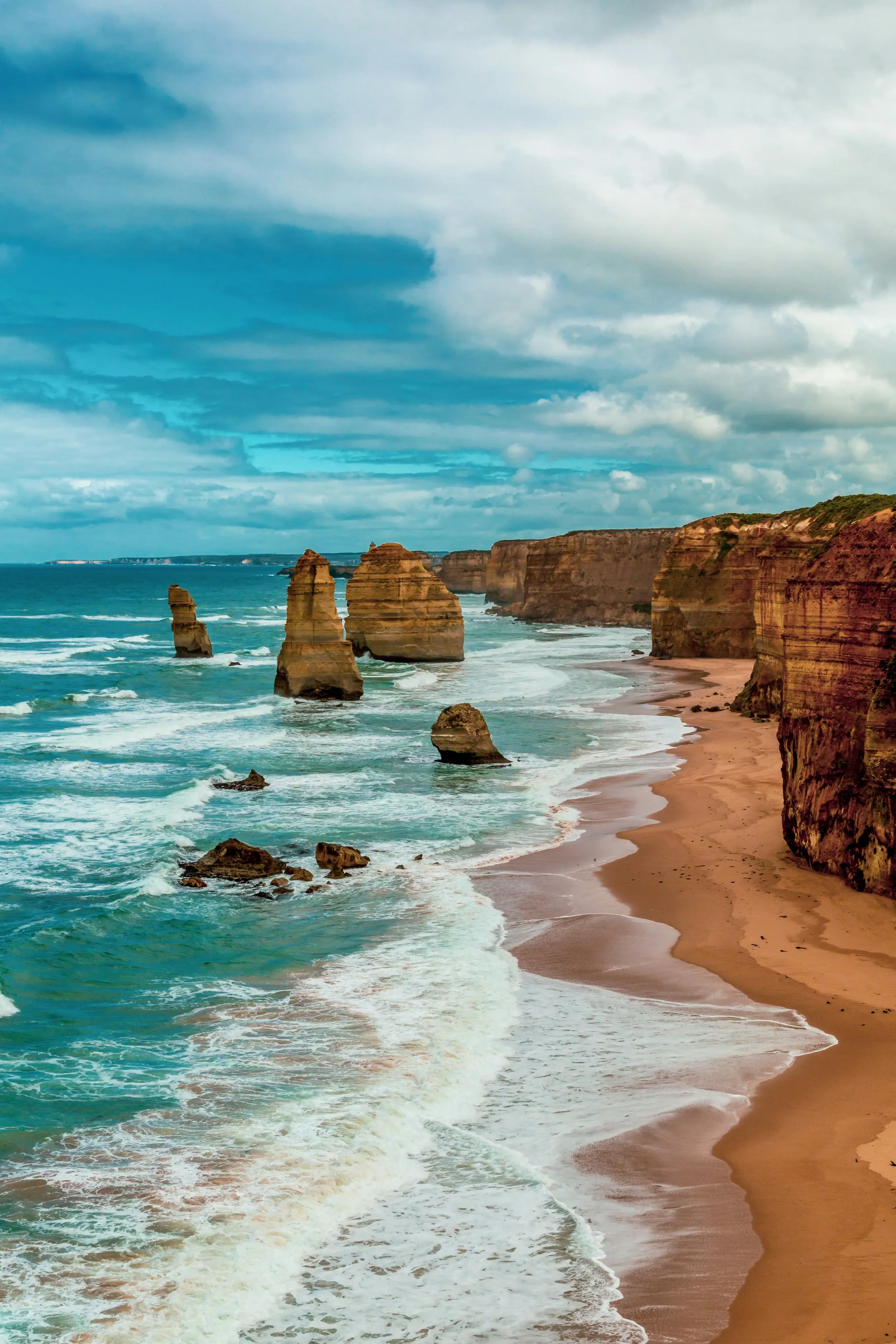Melbourne and the Great Ocean Road: Urban Culture Meets Coastal Splendor