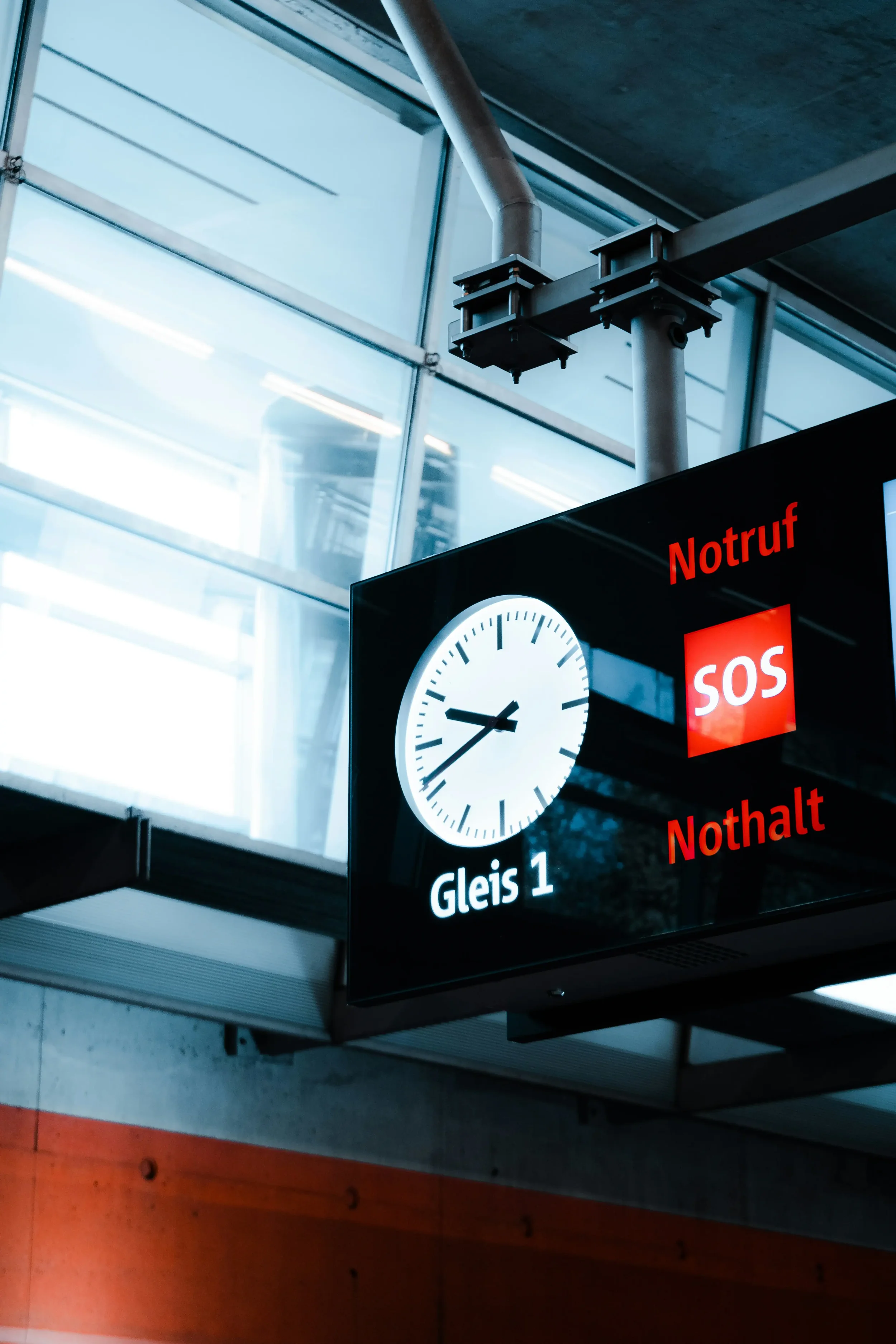 German Punctuality and Directness: Cultural Communication Patterns