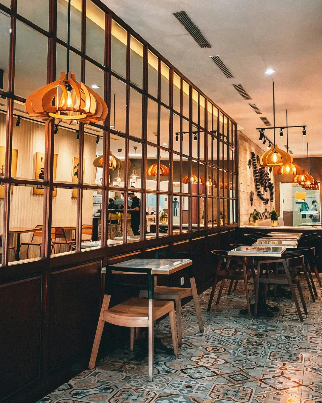 Indonesian Hospitality: From “Gotong Royong” to Café Culture