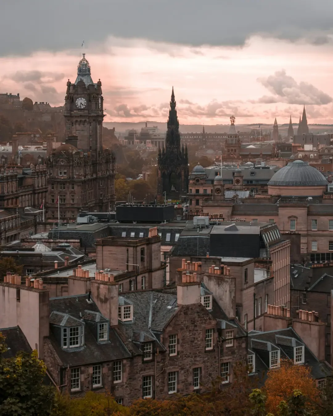 Edinburgh’s Old and New Towns: A City Built on Intellectual Rupture