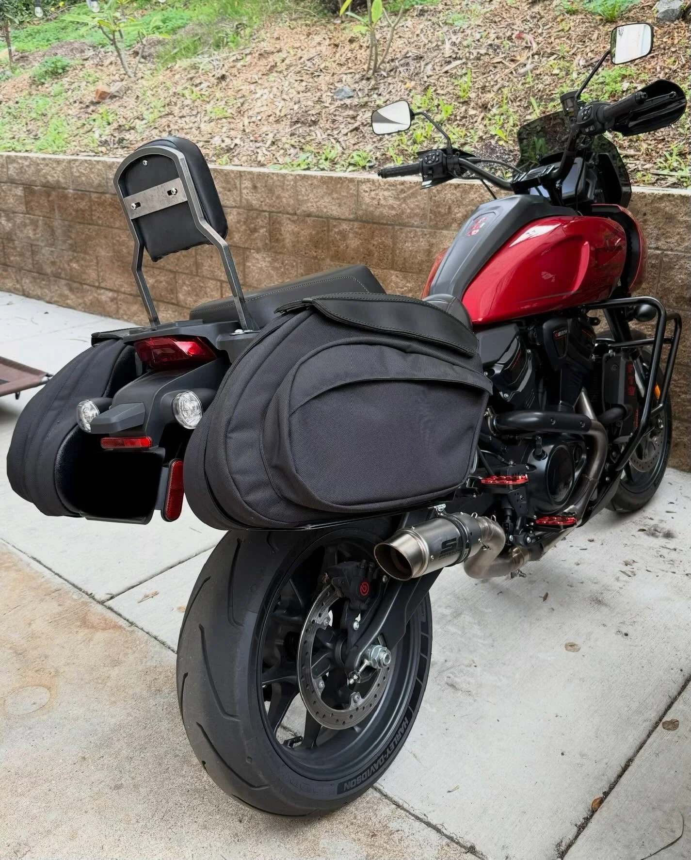 Just got the new Dyna style sissy bars fab&rsquo;d up. Taking this one for a spin this weekend before dropping them off at the powder coaters. ￼Made from 1/2&rdquo; plate, 1/8&rdquo; gussets and pads. I have a Harley OEM pad on there now but the brac