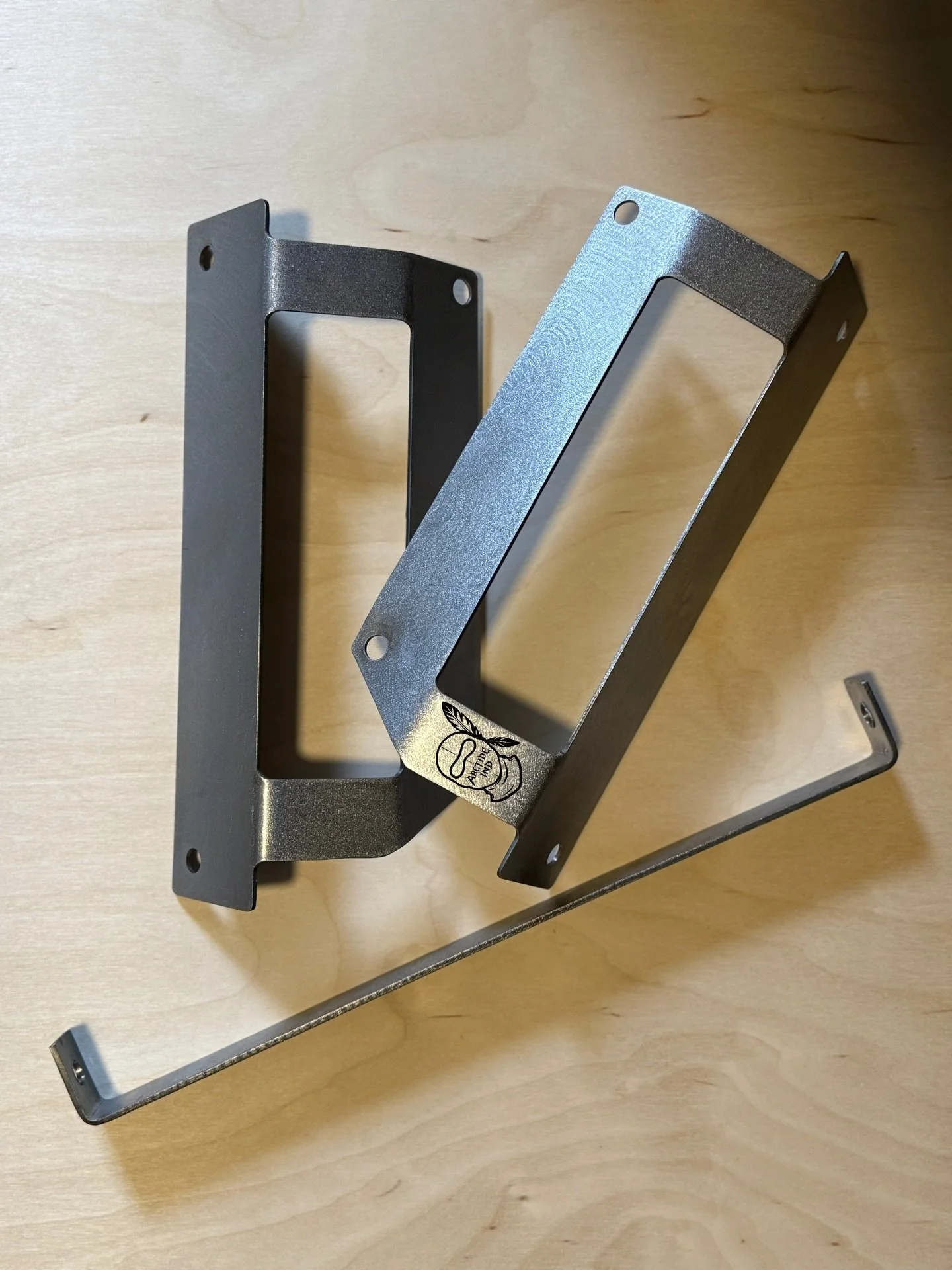 Pan America Retro Leather Pro bag brackets with crossbar for rigidity. Comes ready to install with existing bike and leather pro hardware. Powder coat colors optional. 

#panamerica #harleydavidsonpanamerica
