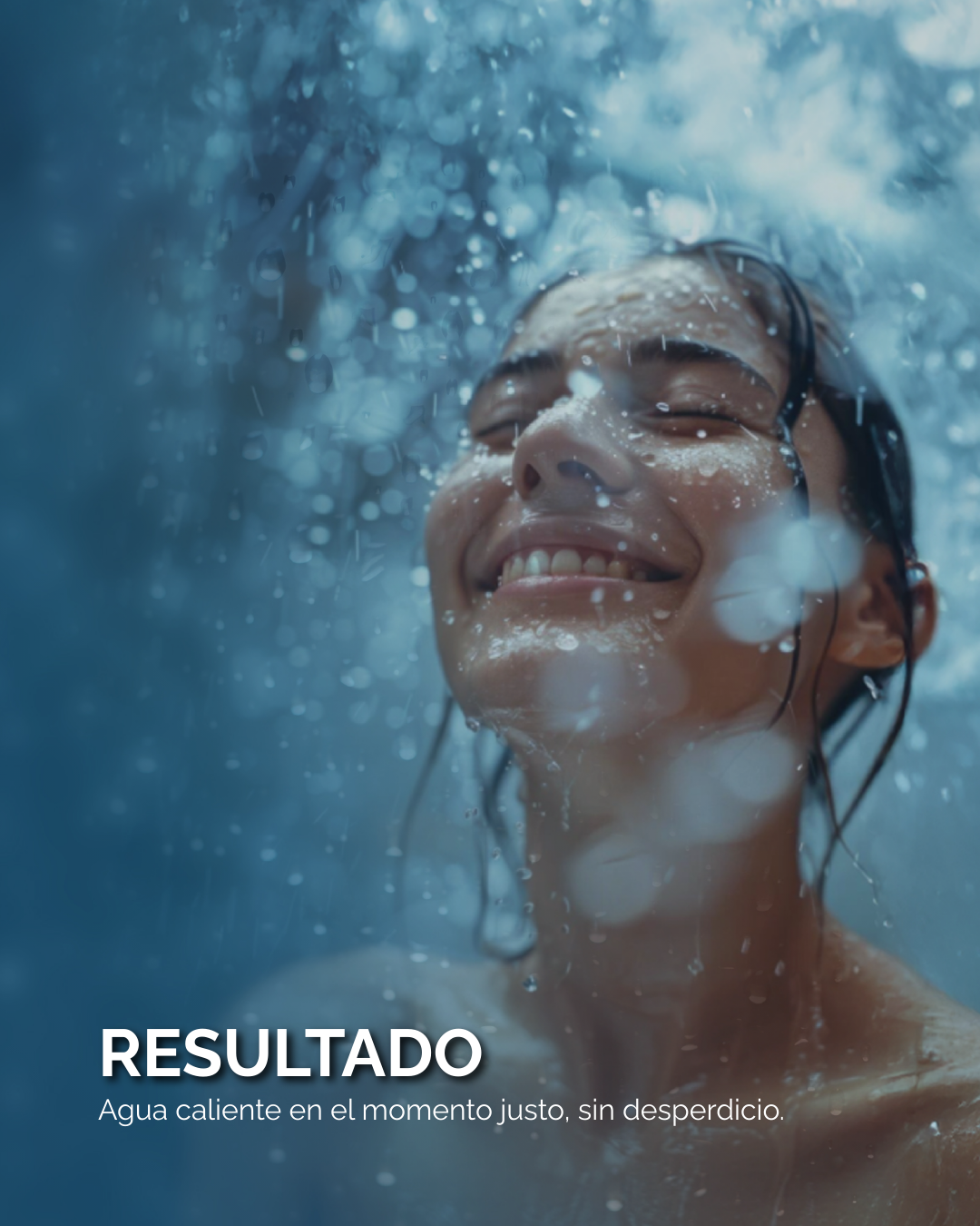 A woman smiling with eyes closed underwater, surrounded by bubbles, with a caption in Spanish that reads 'RESULTADO Agua caliente en el momento justo, sin desperdicio.'