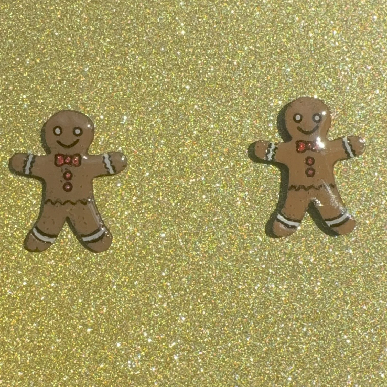 Gingerbread Studs
