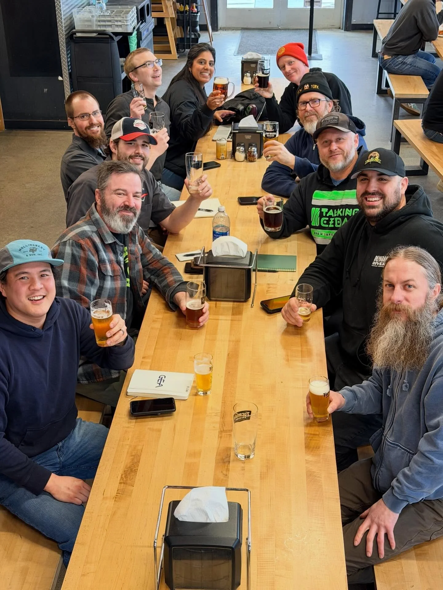 Rain outside, good beer and friends inside. Huge thanks to Lucky Envelope (@luckyenvbrewing), Little Letters (@littleletterslager), and Talking Cedar(@talking.cedar) for hanging out with us at Formula today. If this pre-collab meeting was any indicat