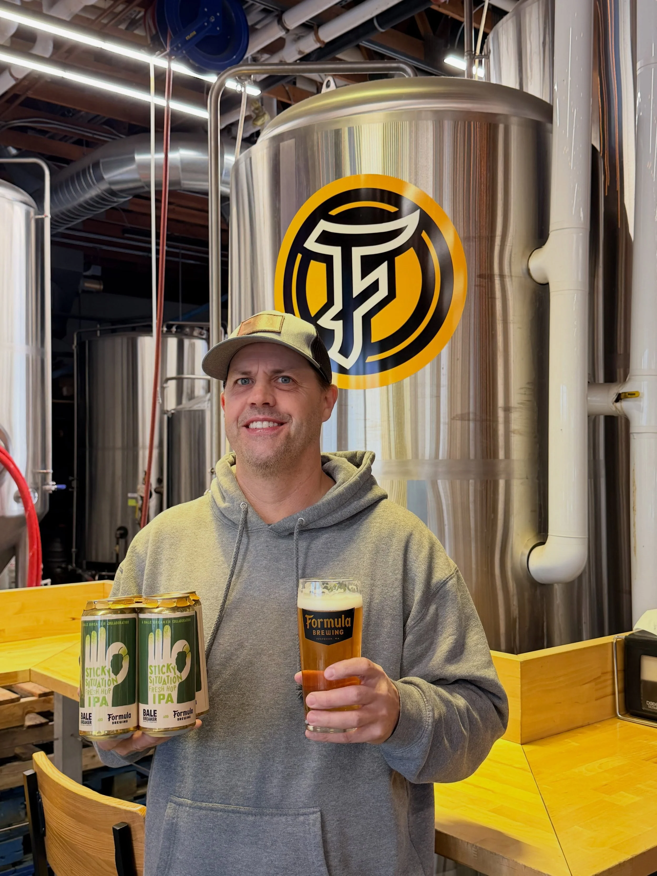 Our friends from Bale Breaker are here at Formula to celebrate the launch of our Fresh Hop collab!

Released today, Sticky Situation - 6.7% abv - is a Fresh Hop West Coast IPA made with Fresh Mosaic, Mosaic Cryo, Citra Cryo and Columbus Cryo.

Swing 