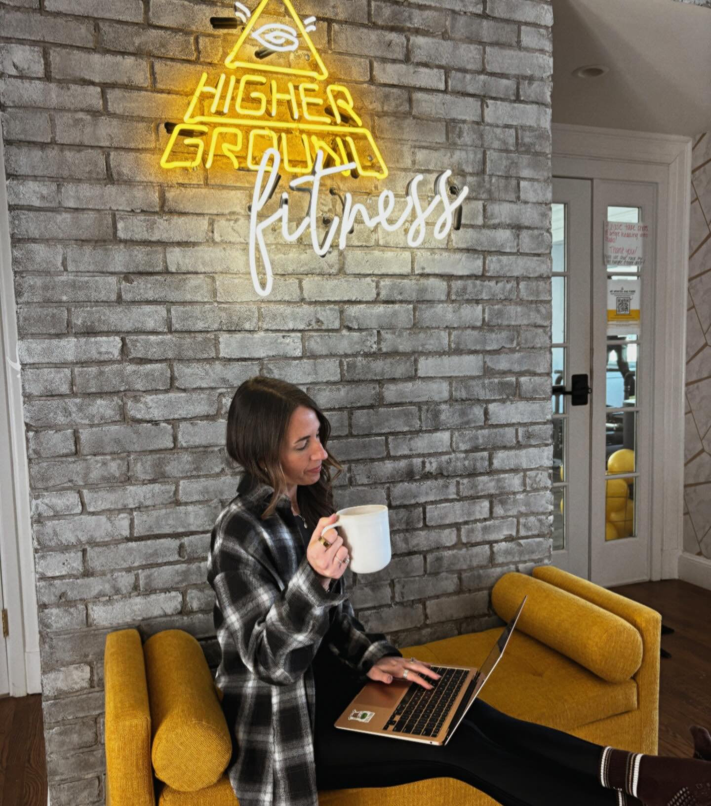 Spill the tea☕️
Search your home studio on Google and leave us a review! Your feedback helps us make your experience even better💛