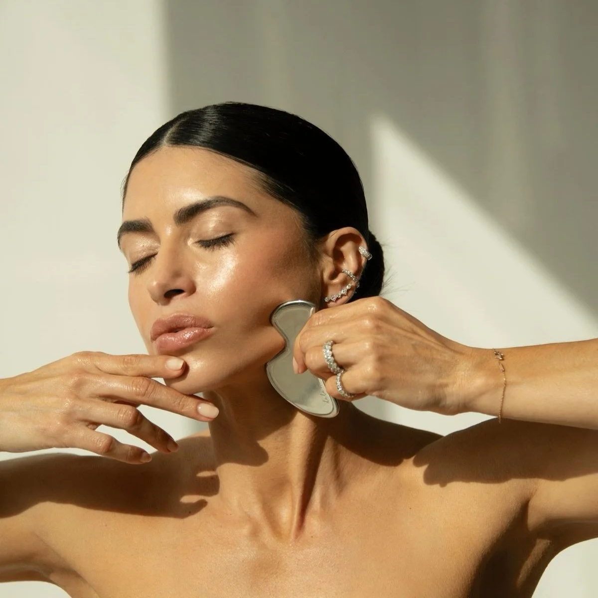 Face massage is one of those simple rituals that feels small in the moment but adds up over time. It&rsquo;s less about &ldquo;fixing&rdquo; something and more about supporting your skin and giving your nervous system a moment to slow down.

When the