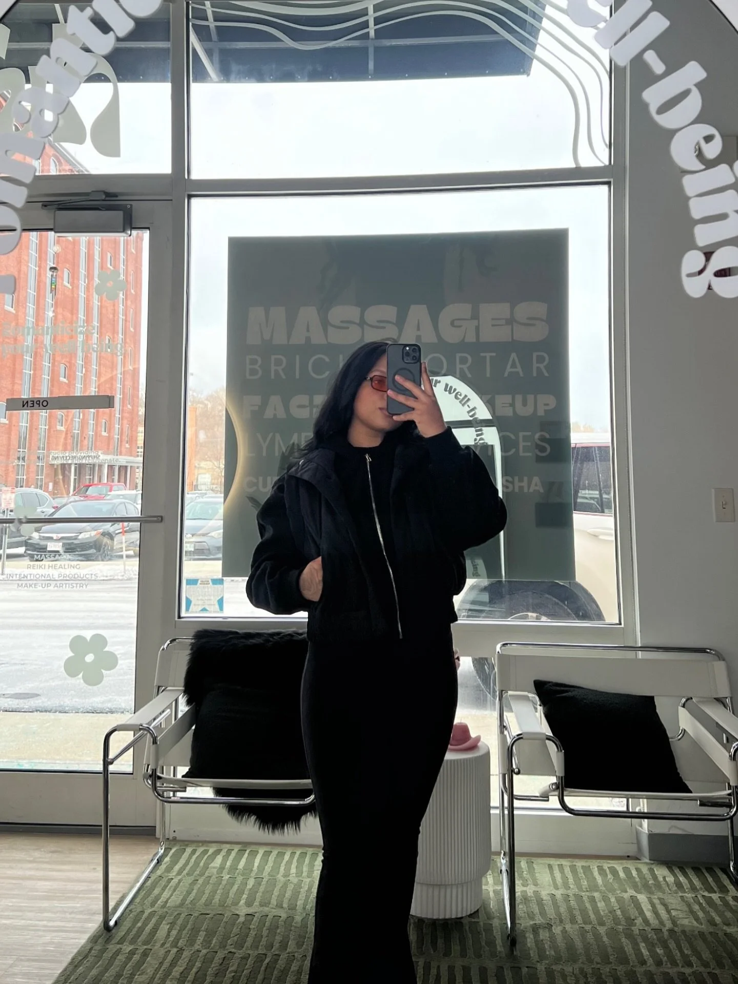 Lock in and book your first session of the new year with our Celi🤍 Not to mention it&rsquo;s her birthday month ✨