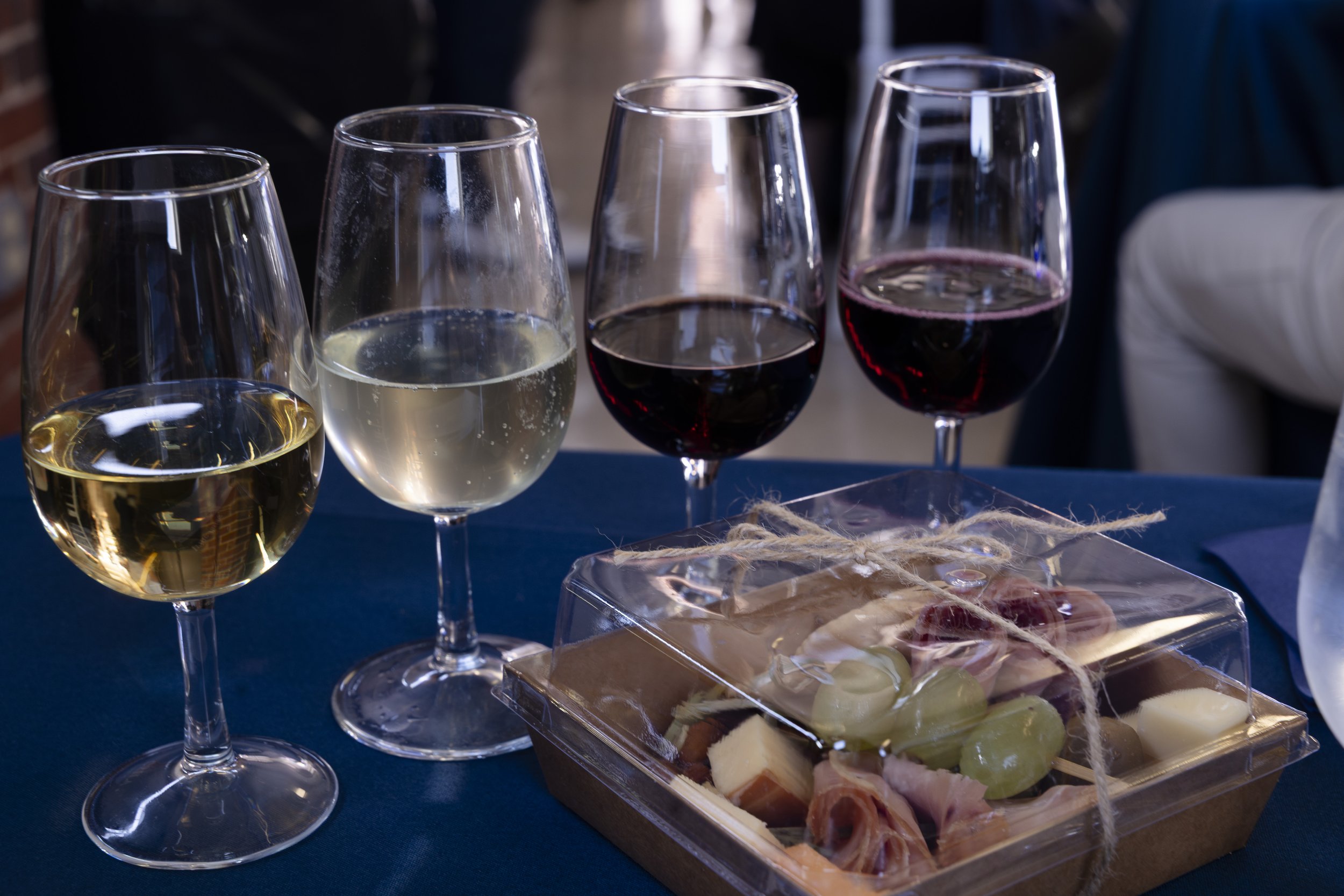 20251004_tma_reunion wine tasting13.JPG