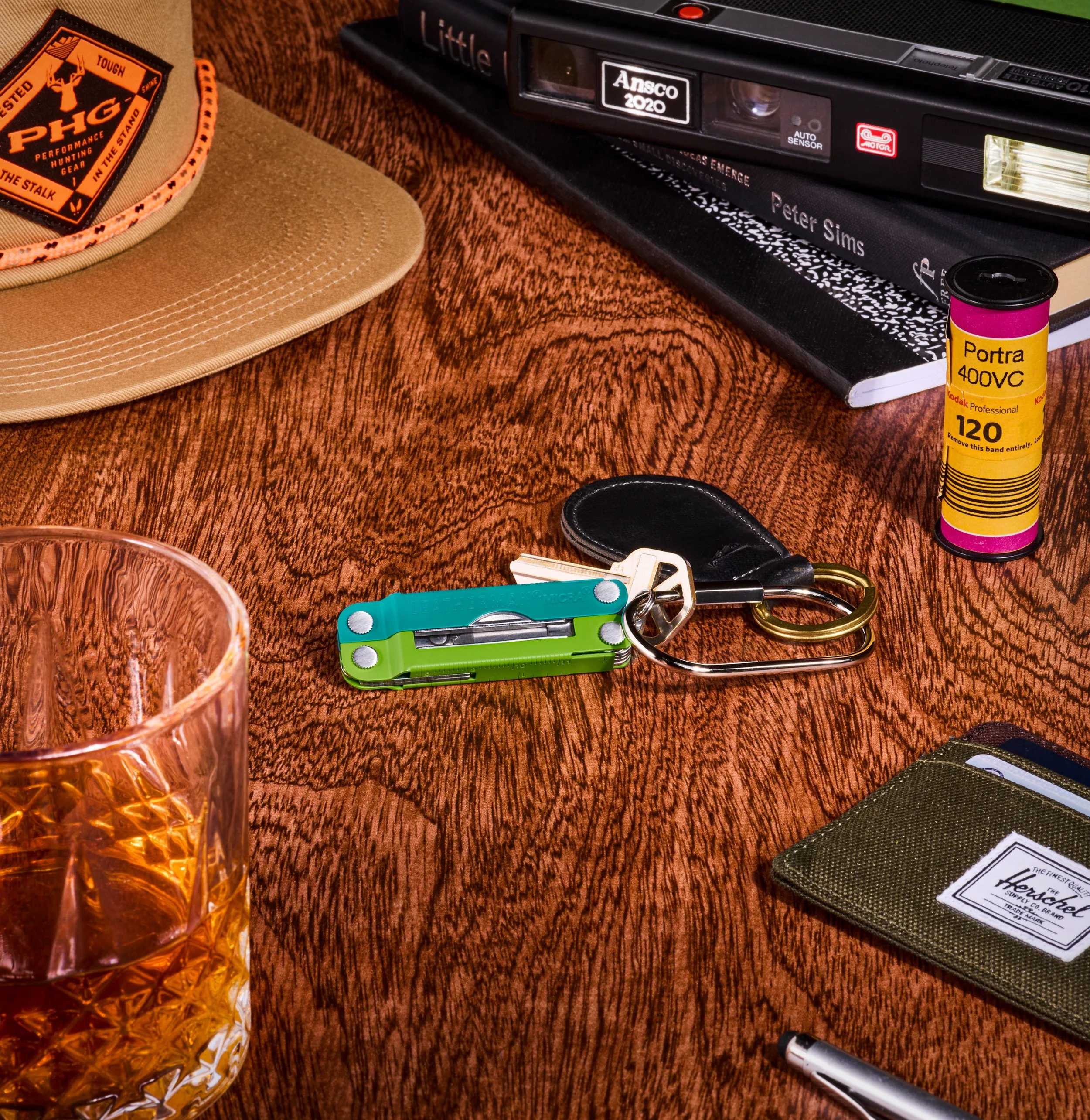 Micra_TealTwist_Stilllife_filledframe-sm.jpg