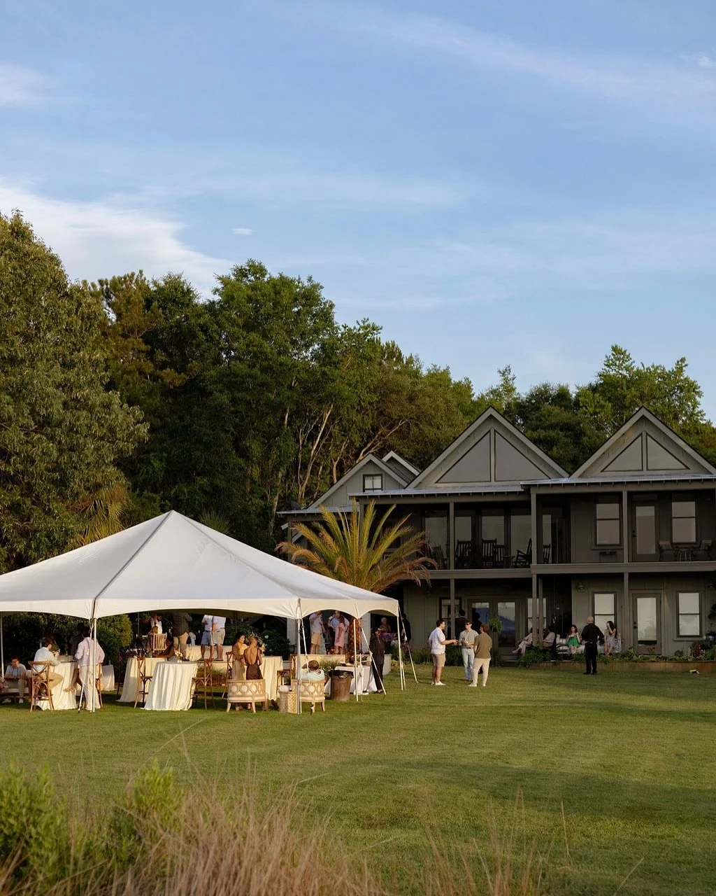 a golden summer rehearsal by the marshside 

the best views and florals, both arranged and in the garden 🌾