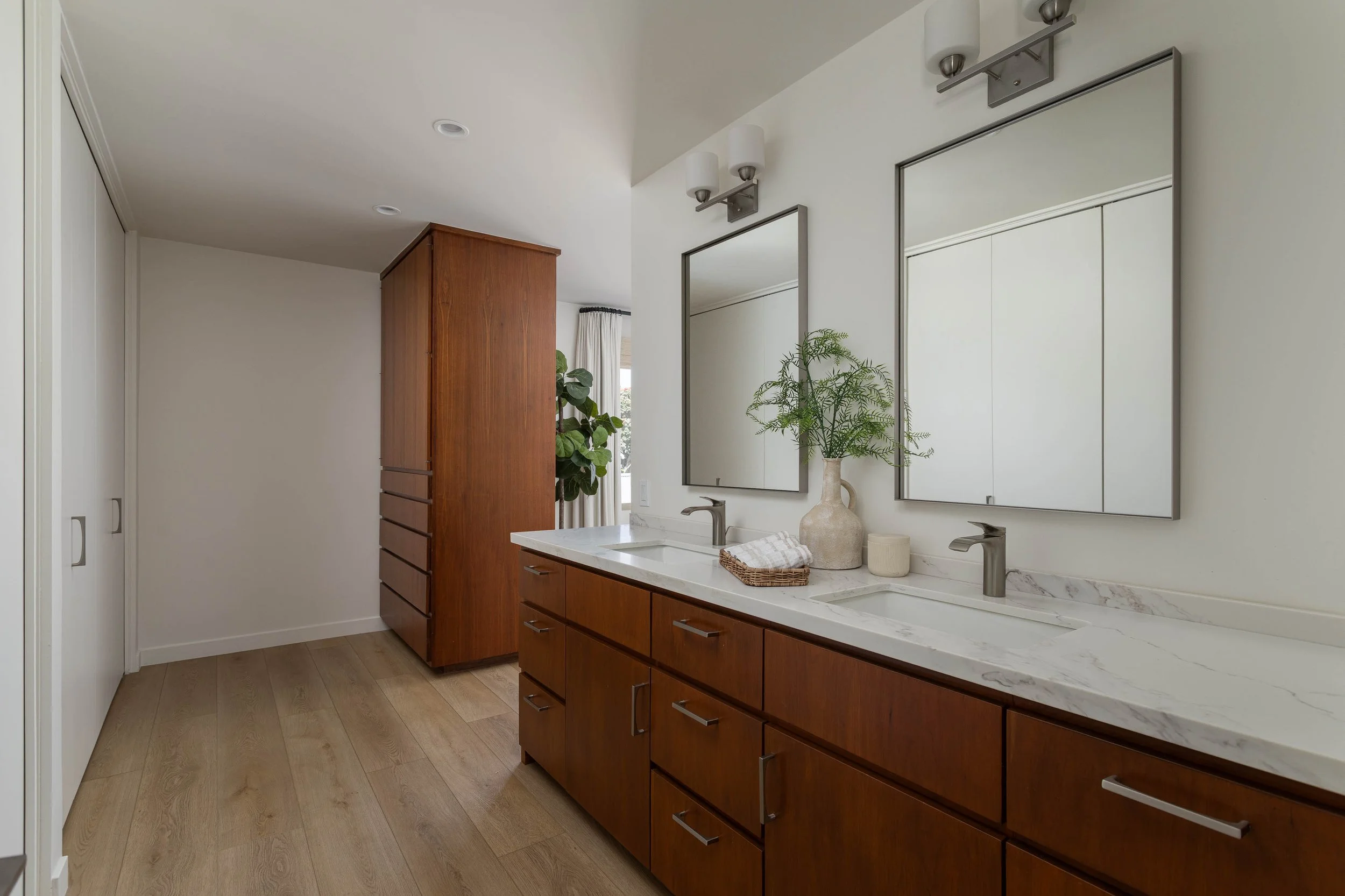 6704 W Ocean Front MLS-30.jpg