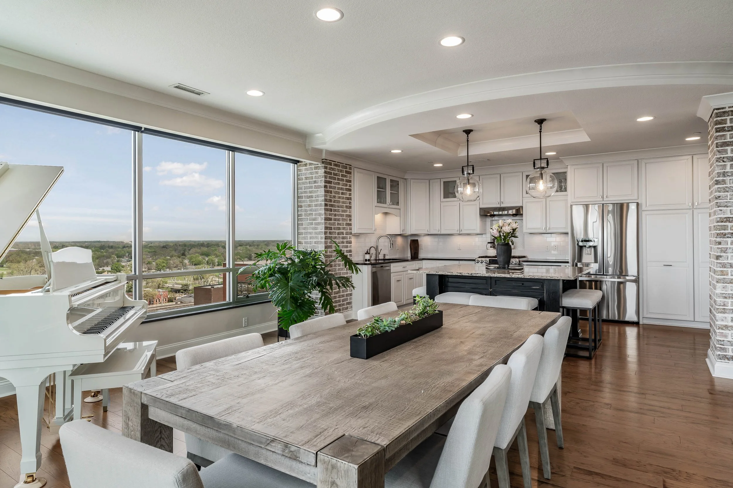 AN ELEVATED DOWNTOWN PERSPECTIVE