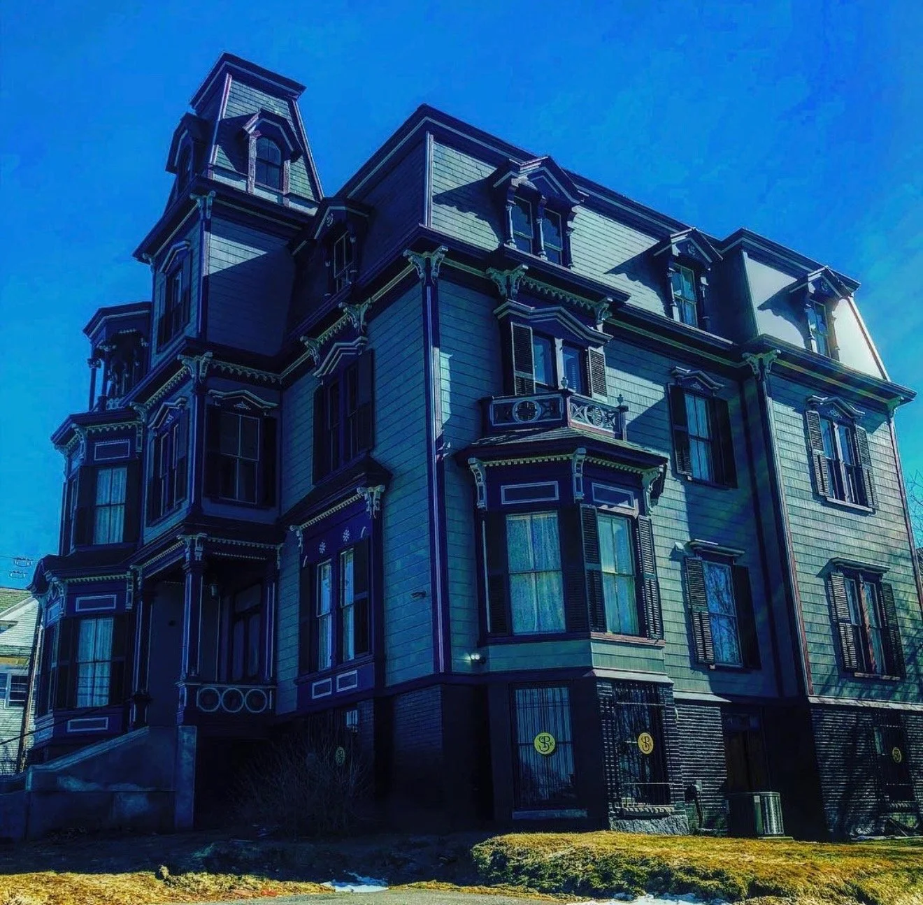 © SK Pierce Mansion