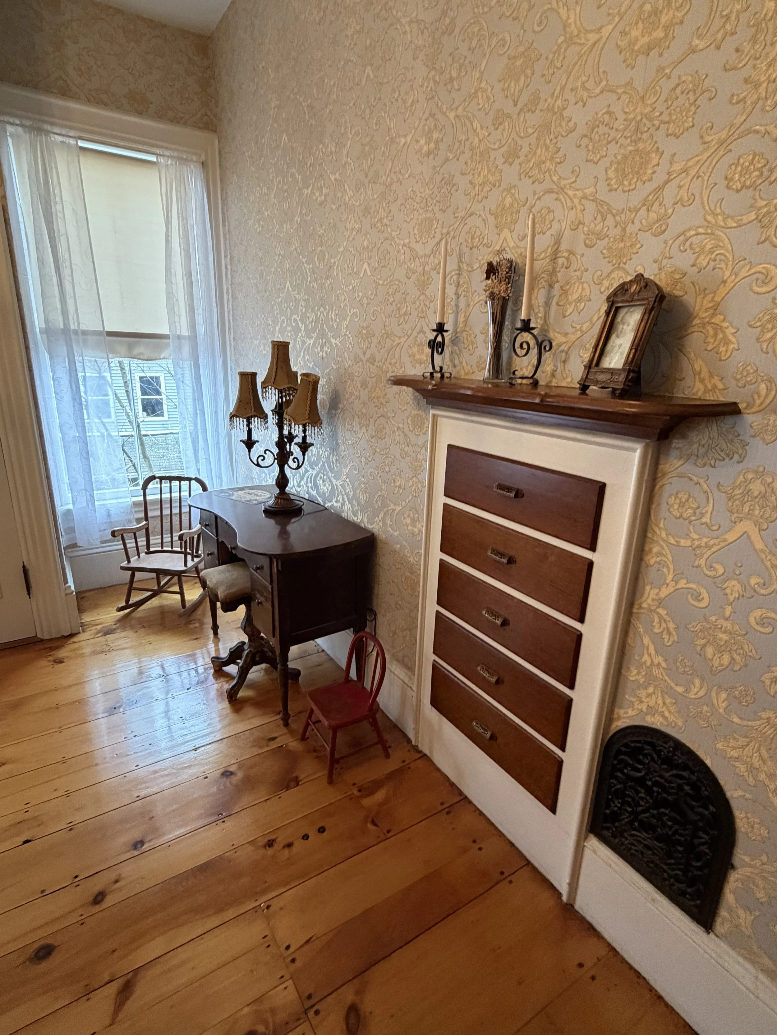 © SK Pierce Mansion