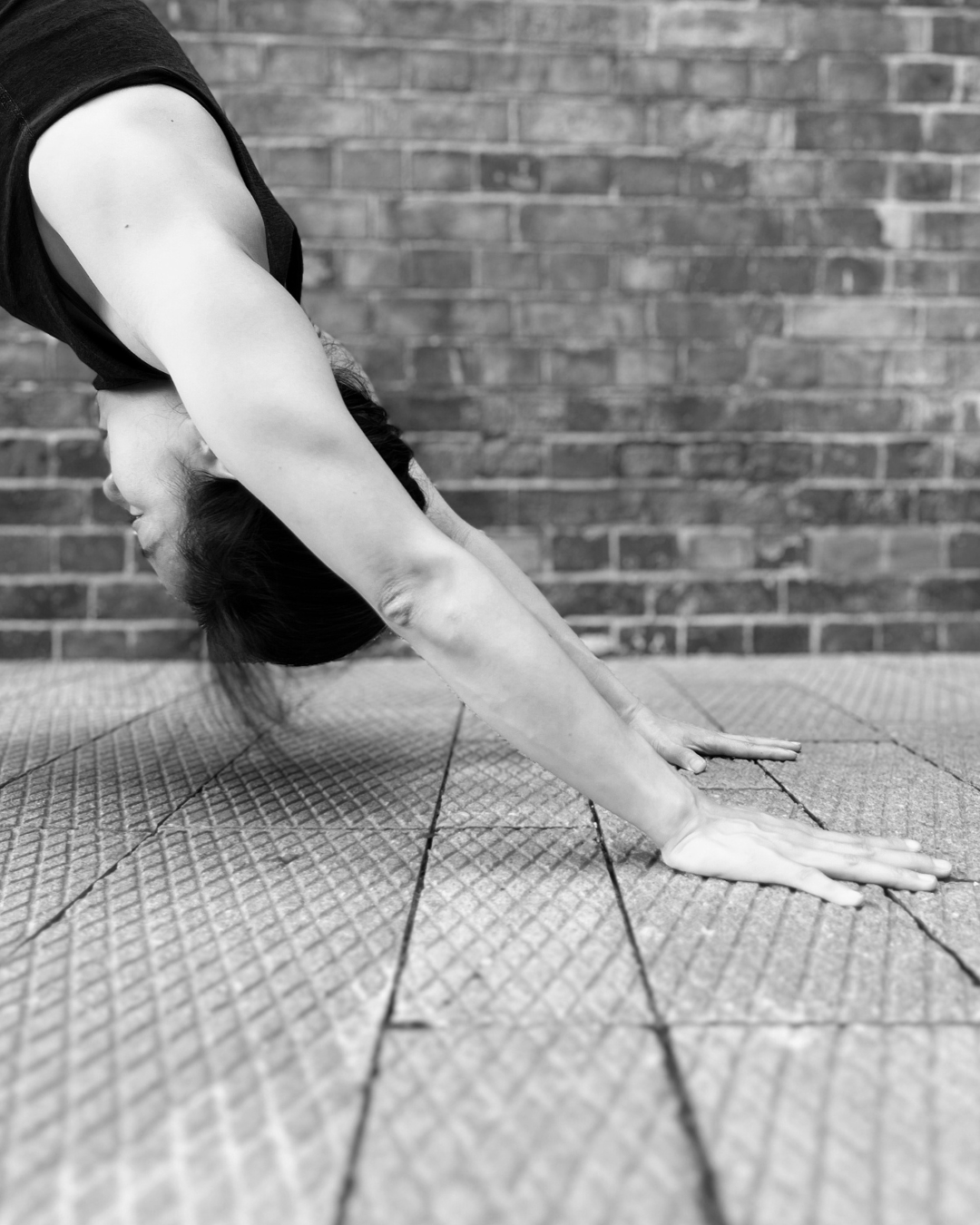 Class descriptions - downward facing dog