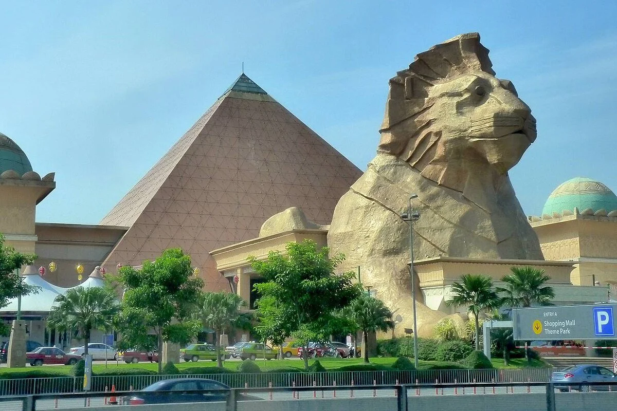Sunway_Pyramid_front.jpg