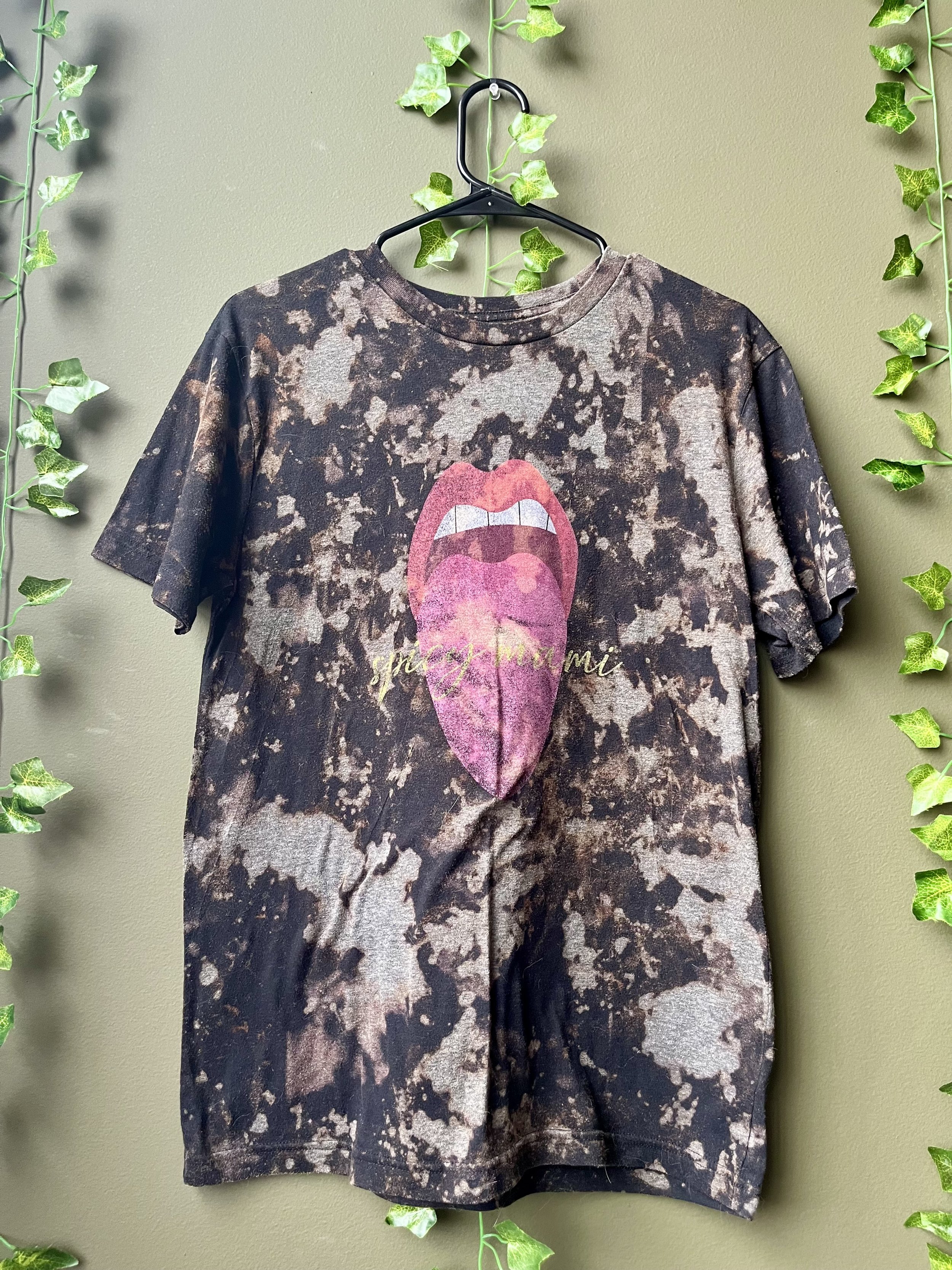 Acid Washed "Spicy Mami" T-Shirt