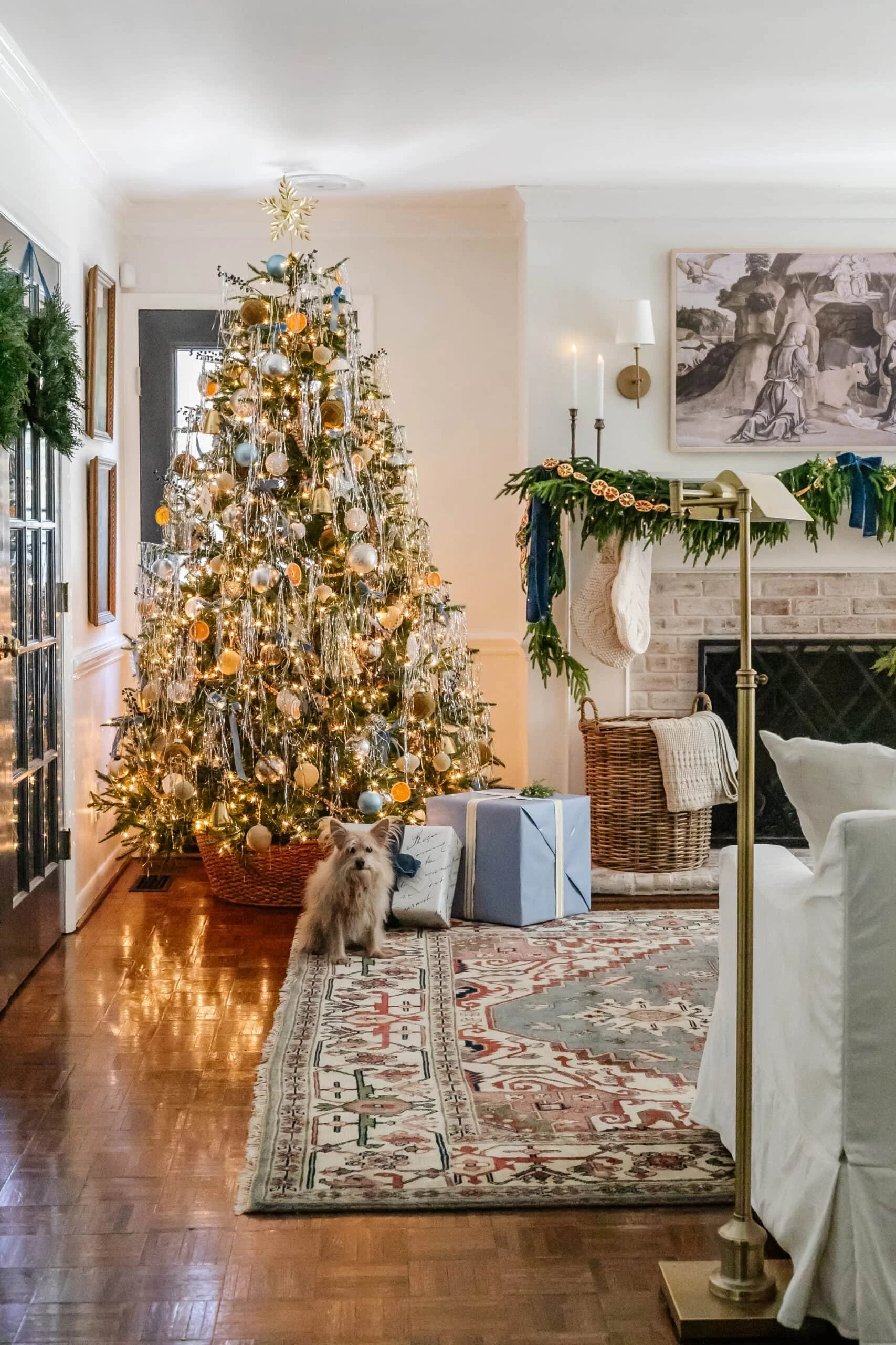 christmas-living-room-14-scaled.jpg
