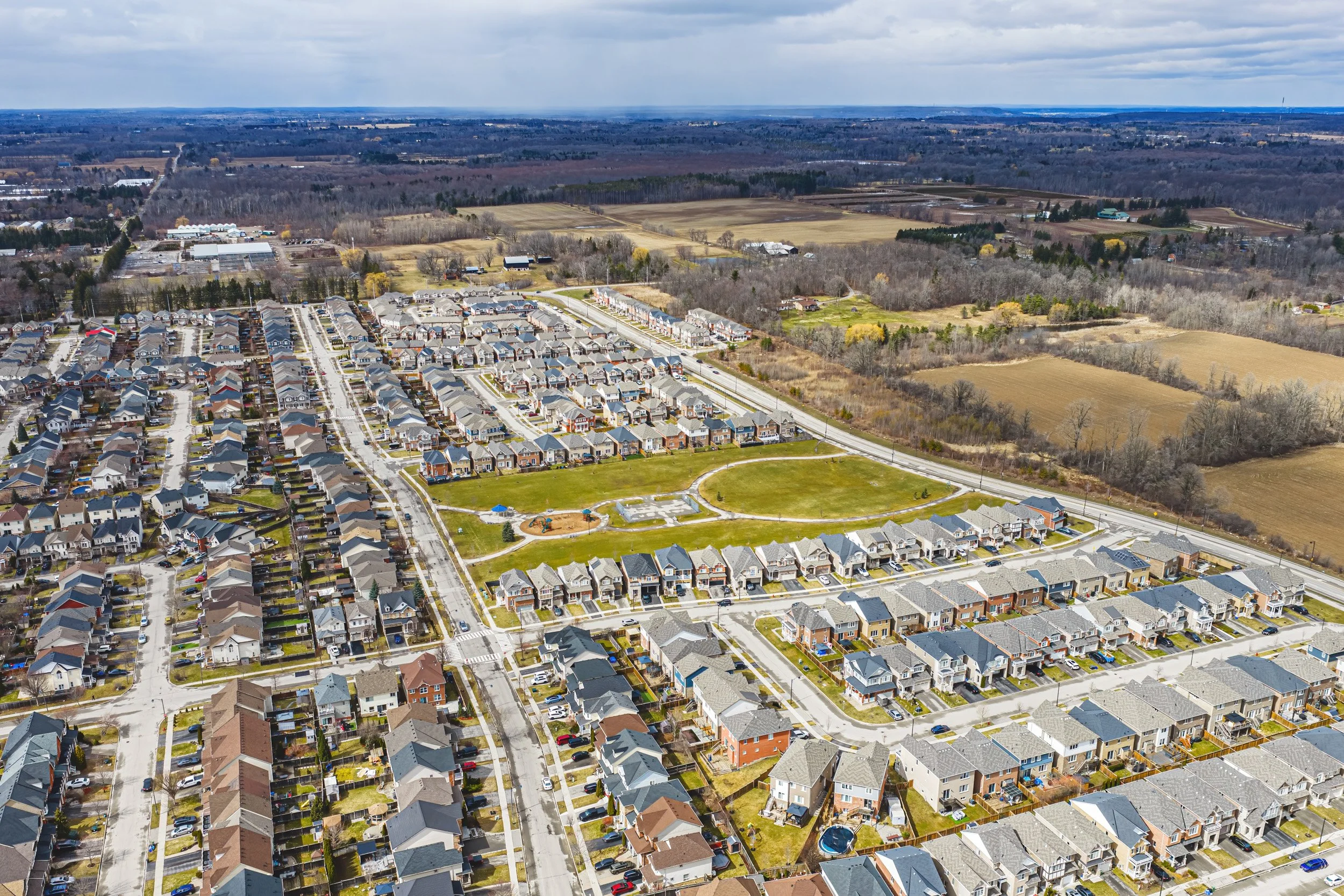 44 - 24 Stillwater Cres, Waterdown.jpg