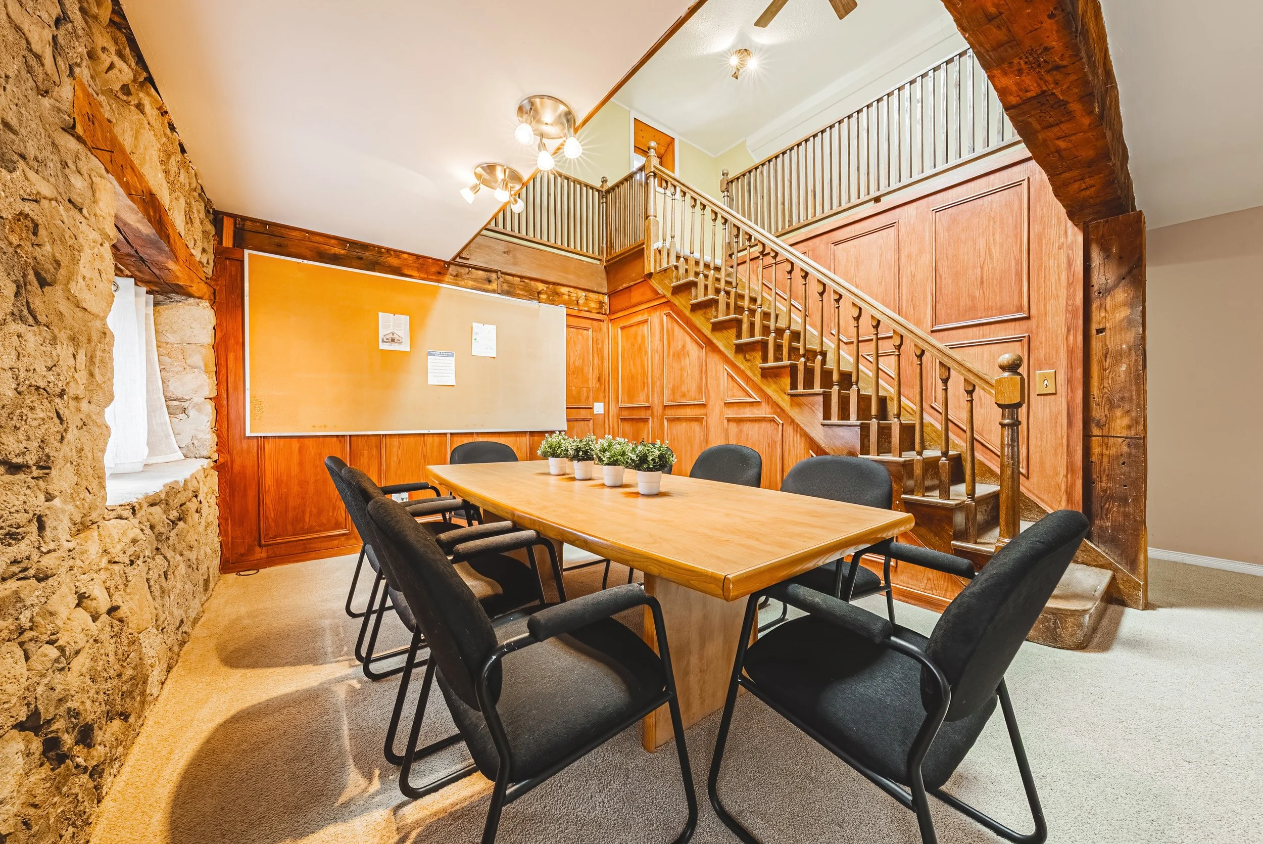 18 - 110 Freelton Rd, Freelton.jpg