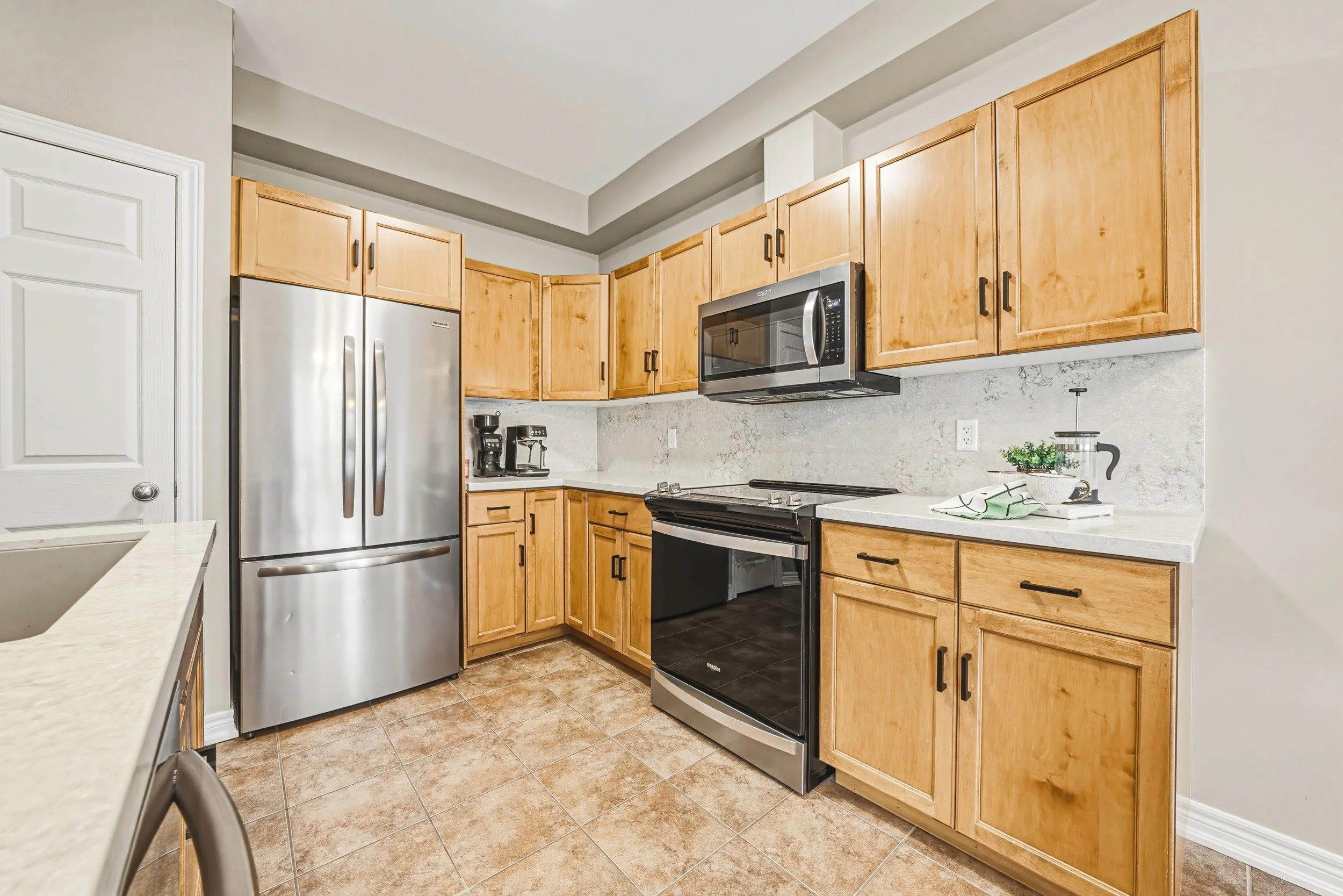 15 - 5214 Dryden Ave, Burlington.jpg