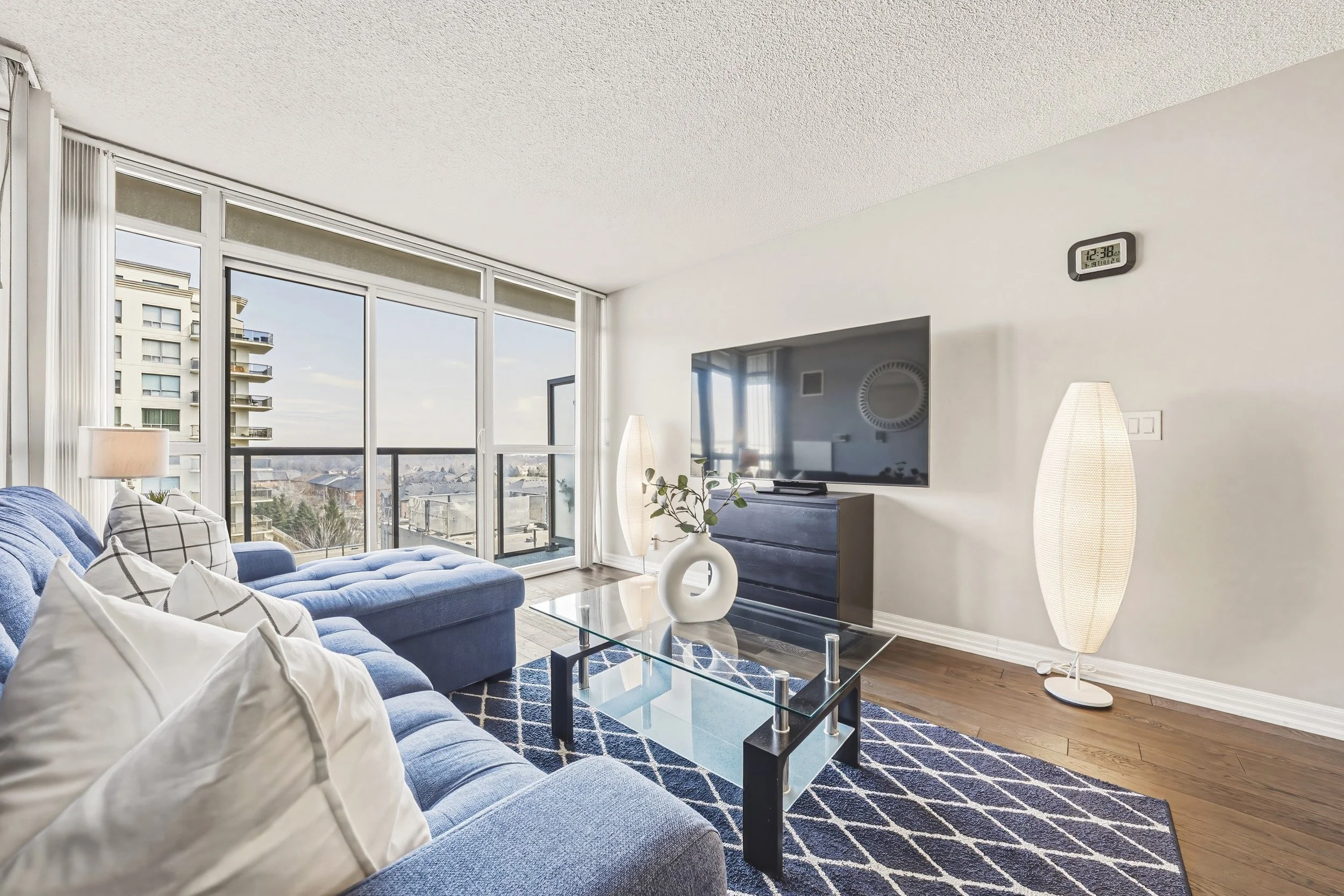 13 - 940 Ironstone Dr #610, Burlington.jpg