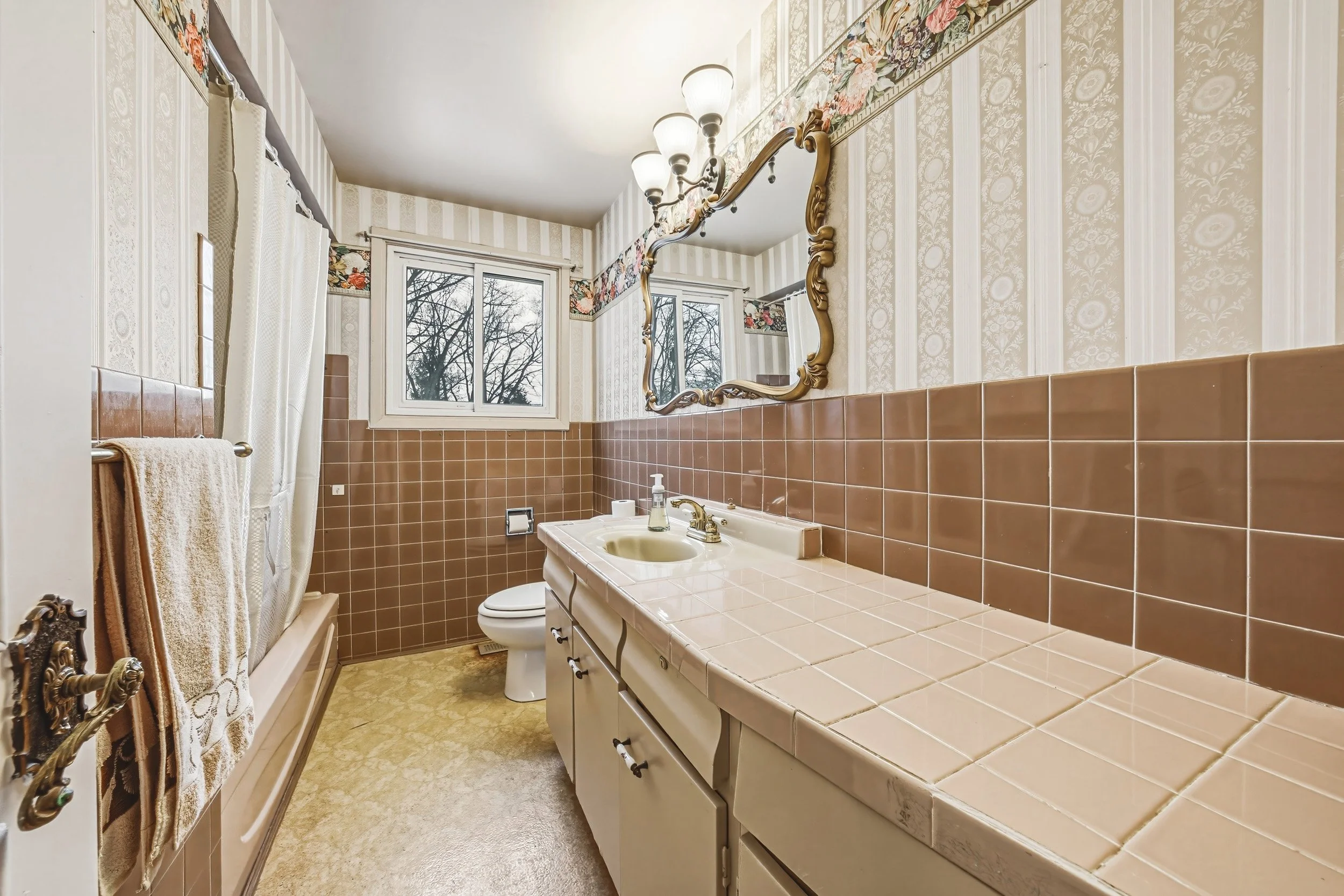 16 - 5410 Murray Cres, Burlington.jpg