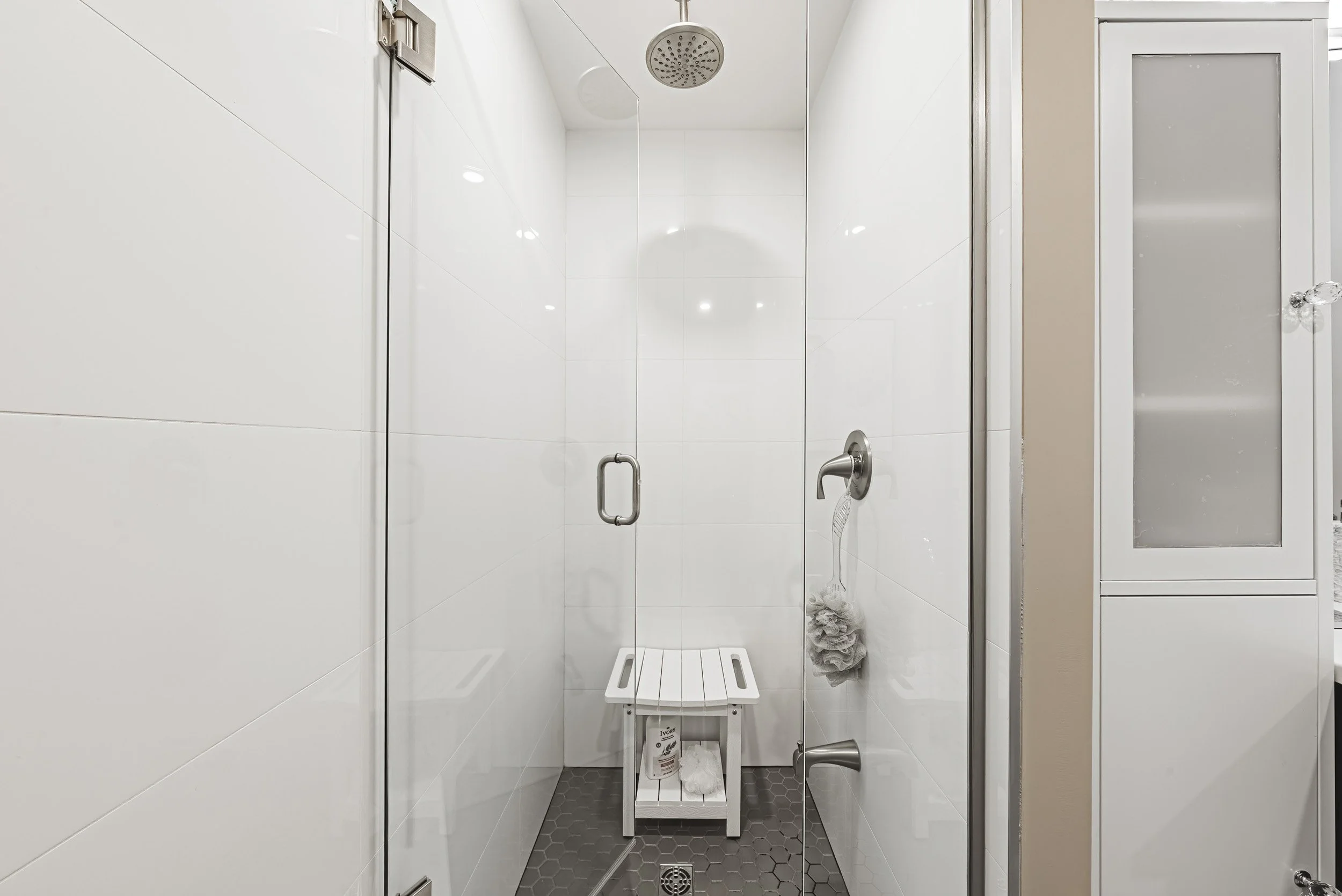 27 - 1201 North Shore Blvd E #101, Burlington.jpg