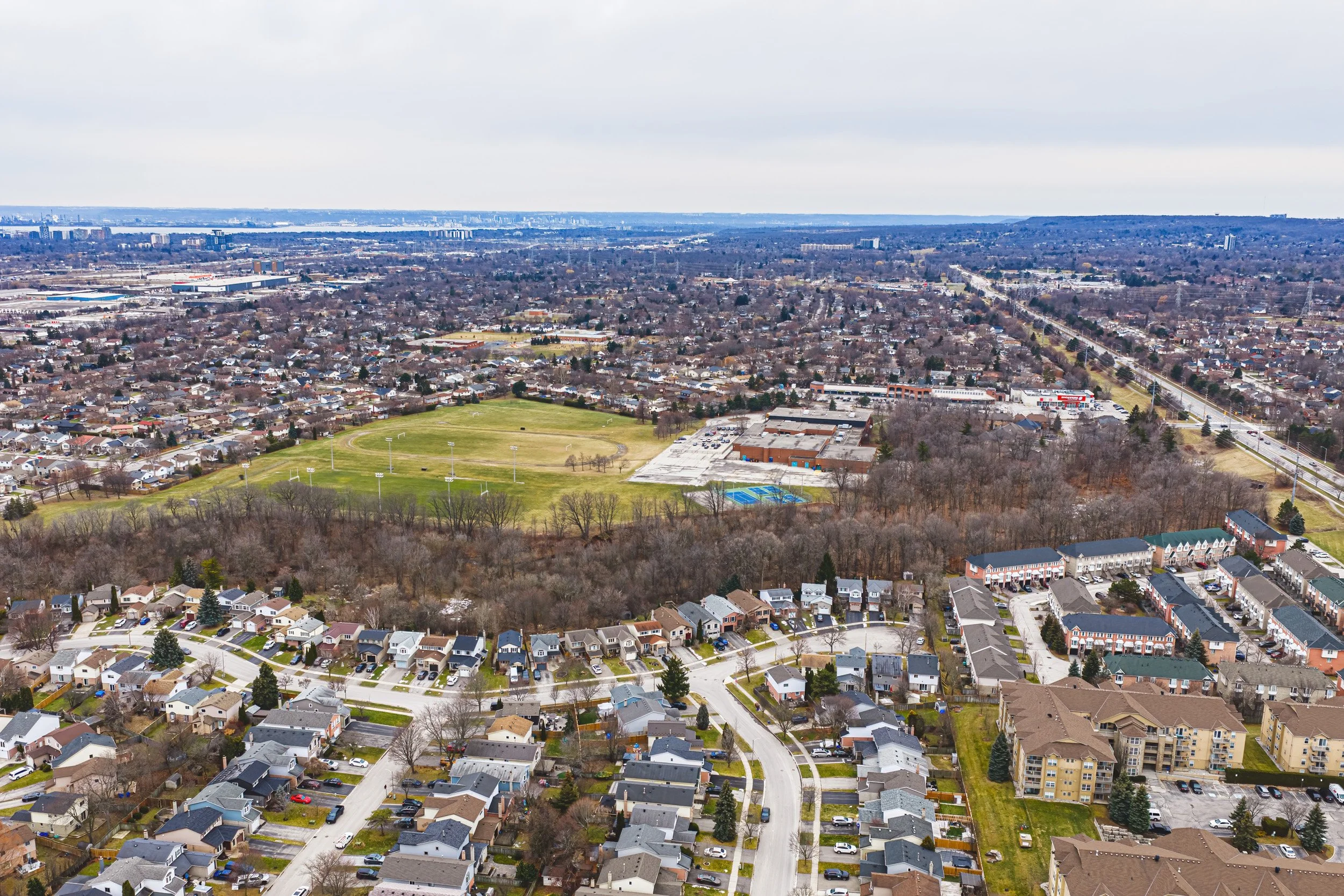 27 - 1451 Walkers Line #313, Burlington.jpg