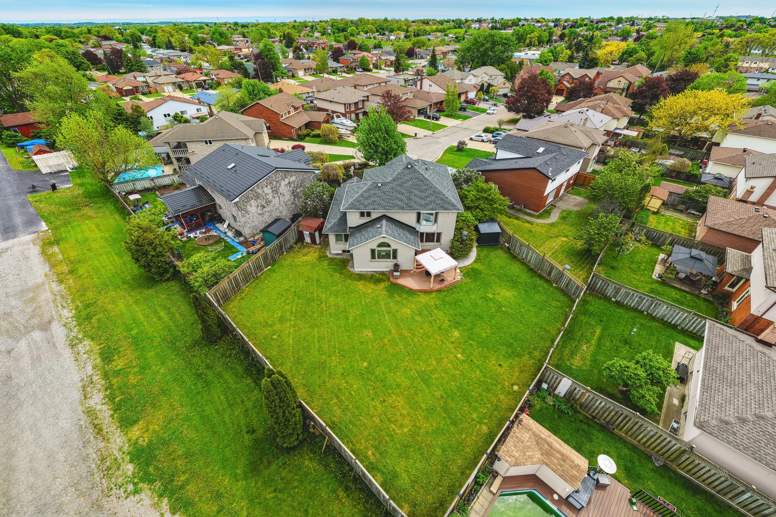 46 - 301 Parkwood Cres, Hamilton.jpg