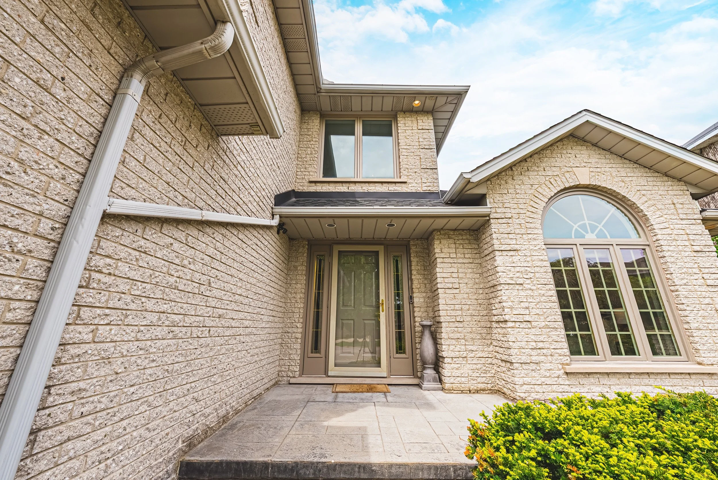 6 - 301 Parkwood Cres, Hamilton.jpg