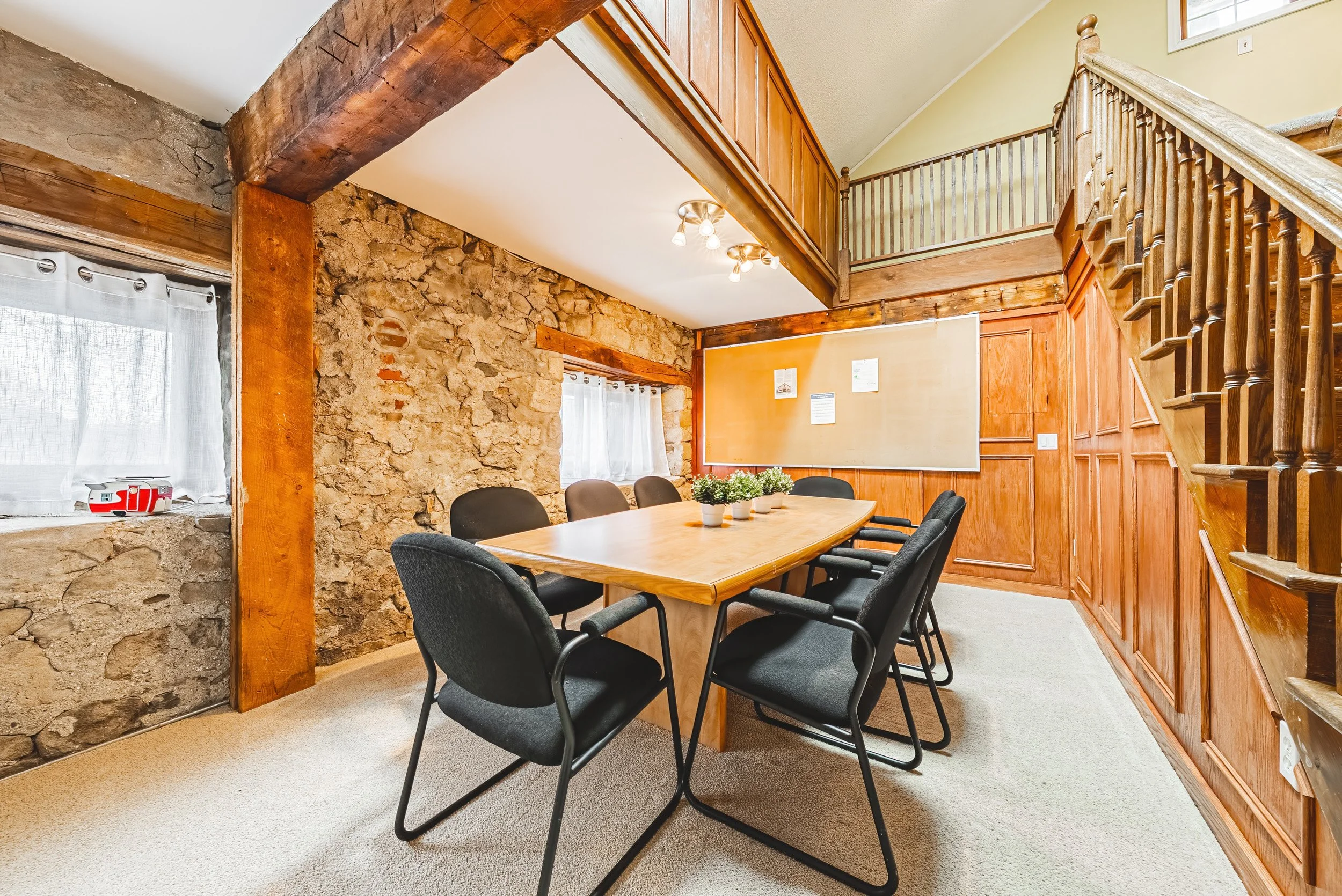 17 - 110 Freelton Rd, Freelton.jpg