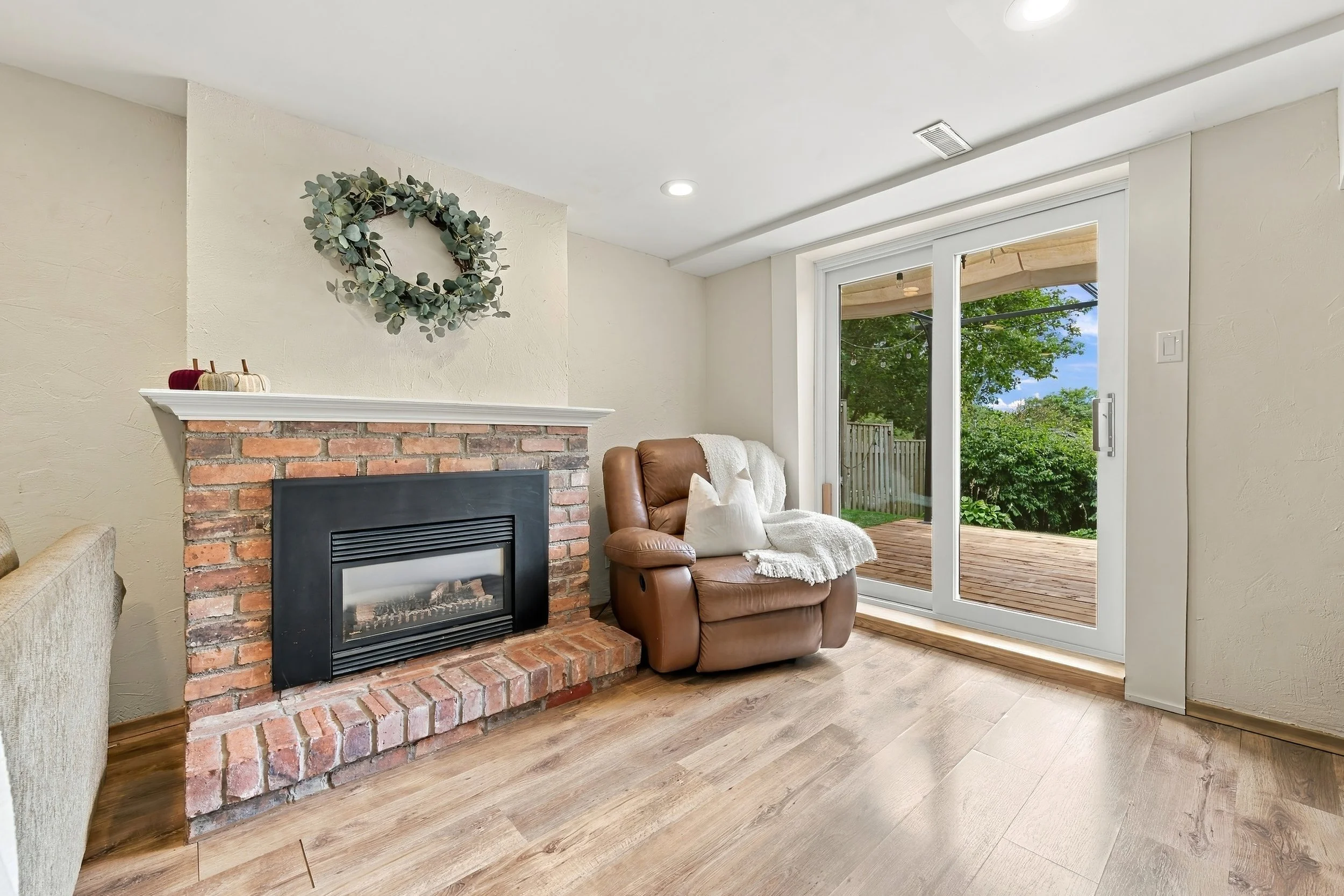 31 - 19 Hillsdale Ct, Dundas.jpg