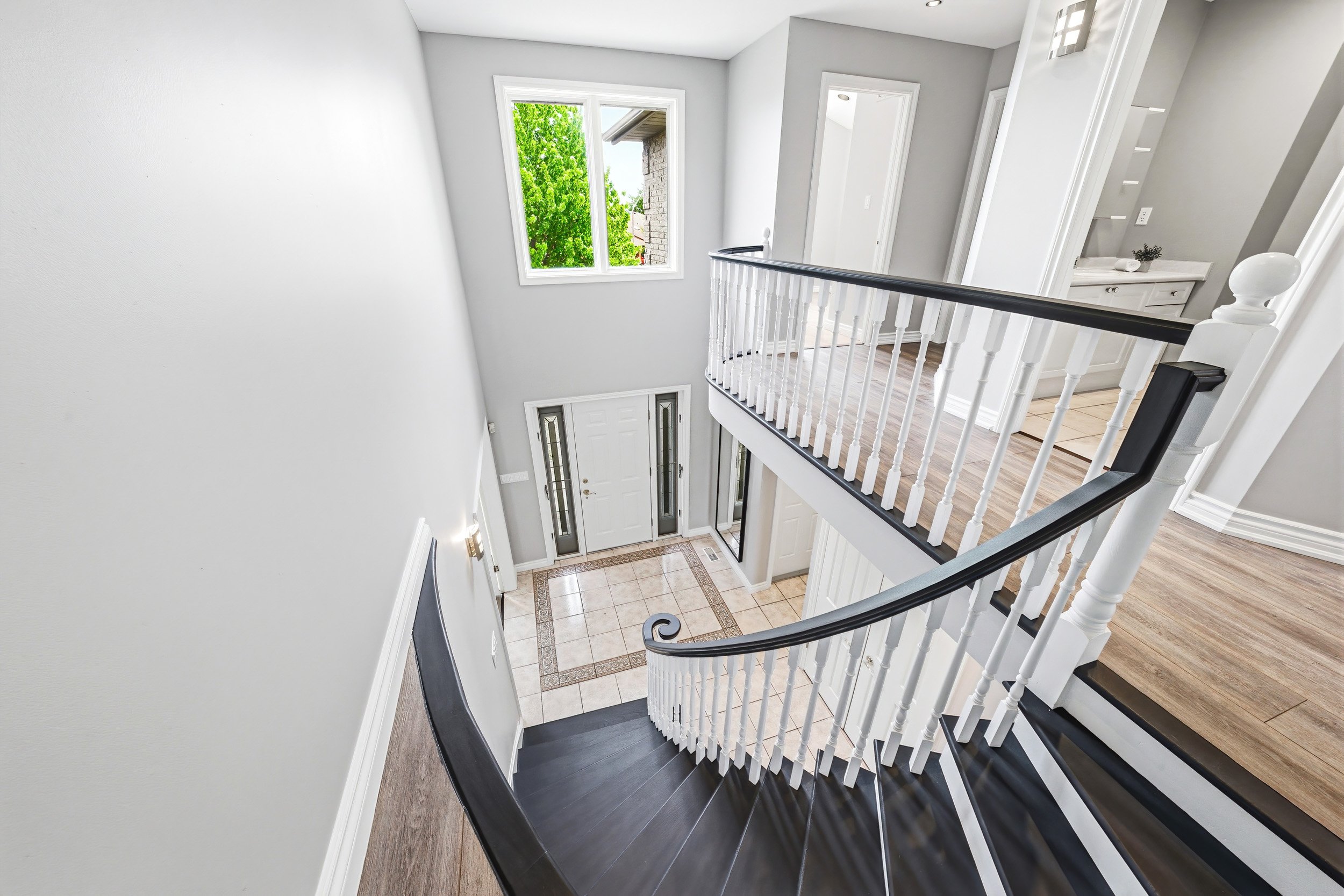 29 - 301 Parkwood Cres, Hamilton.jpg