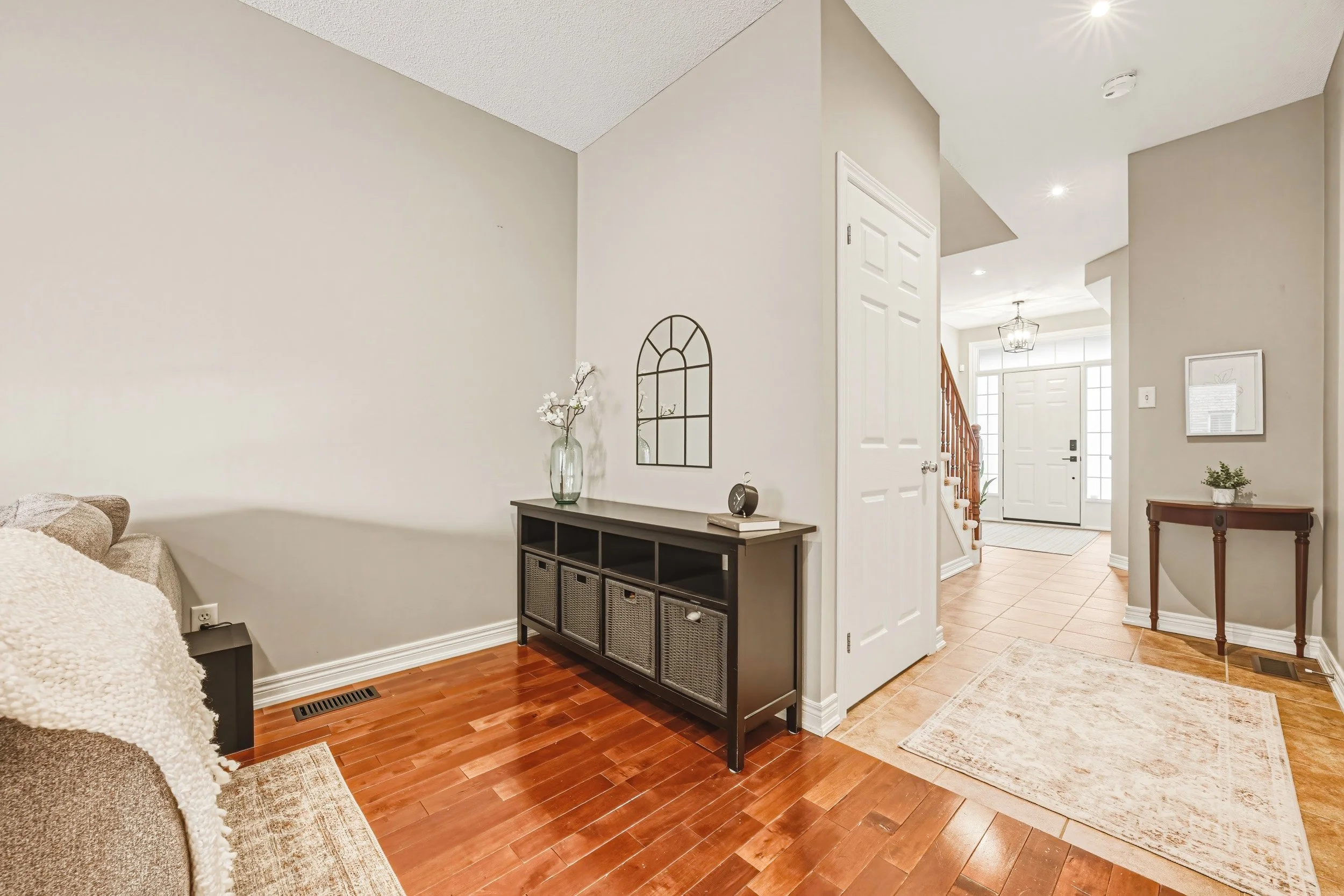 10 - 5214 Dryden Ave, Burlington.jpg