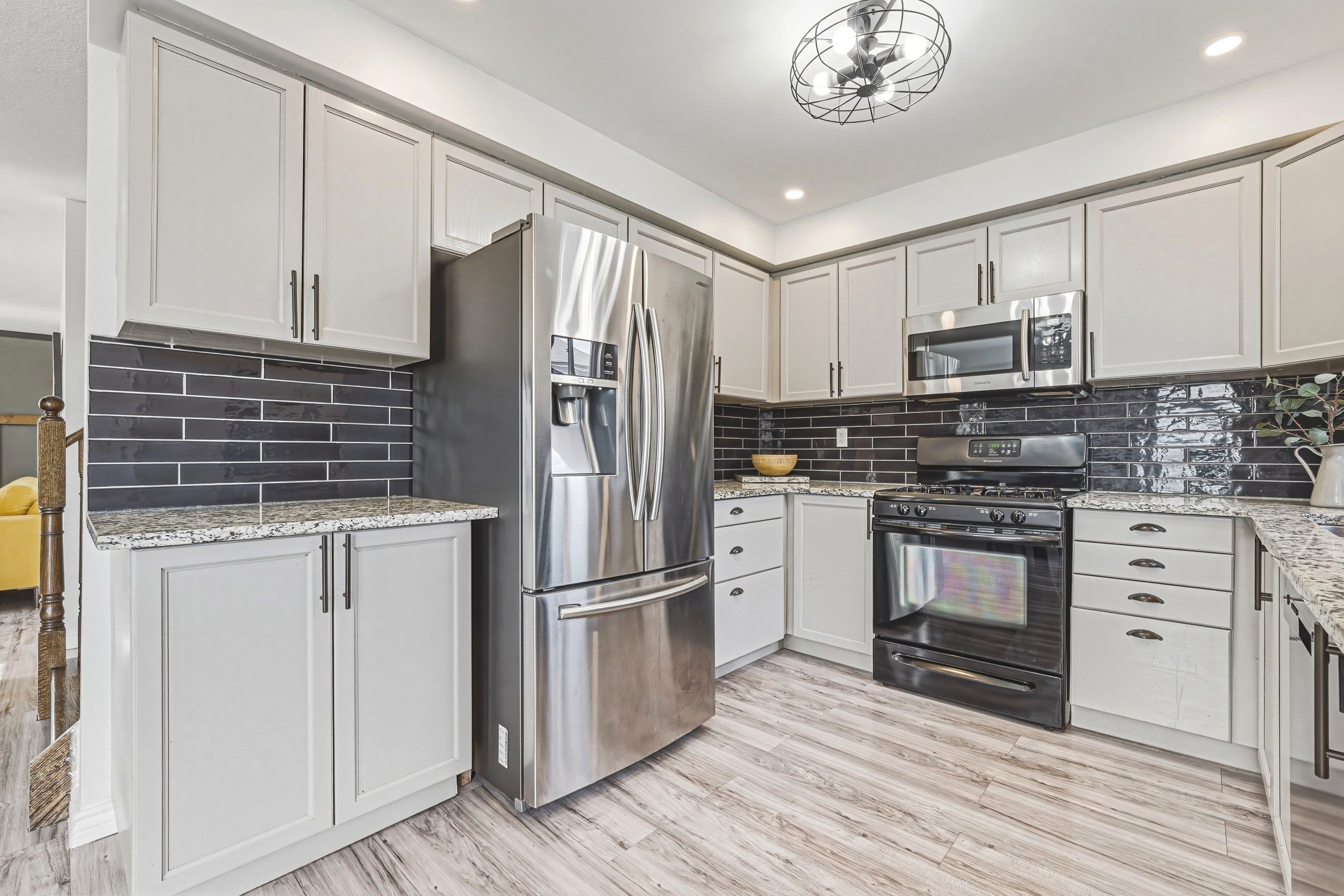 16 - 103 Powell Dr, Binbrook.jpg