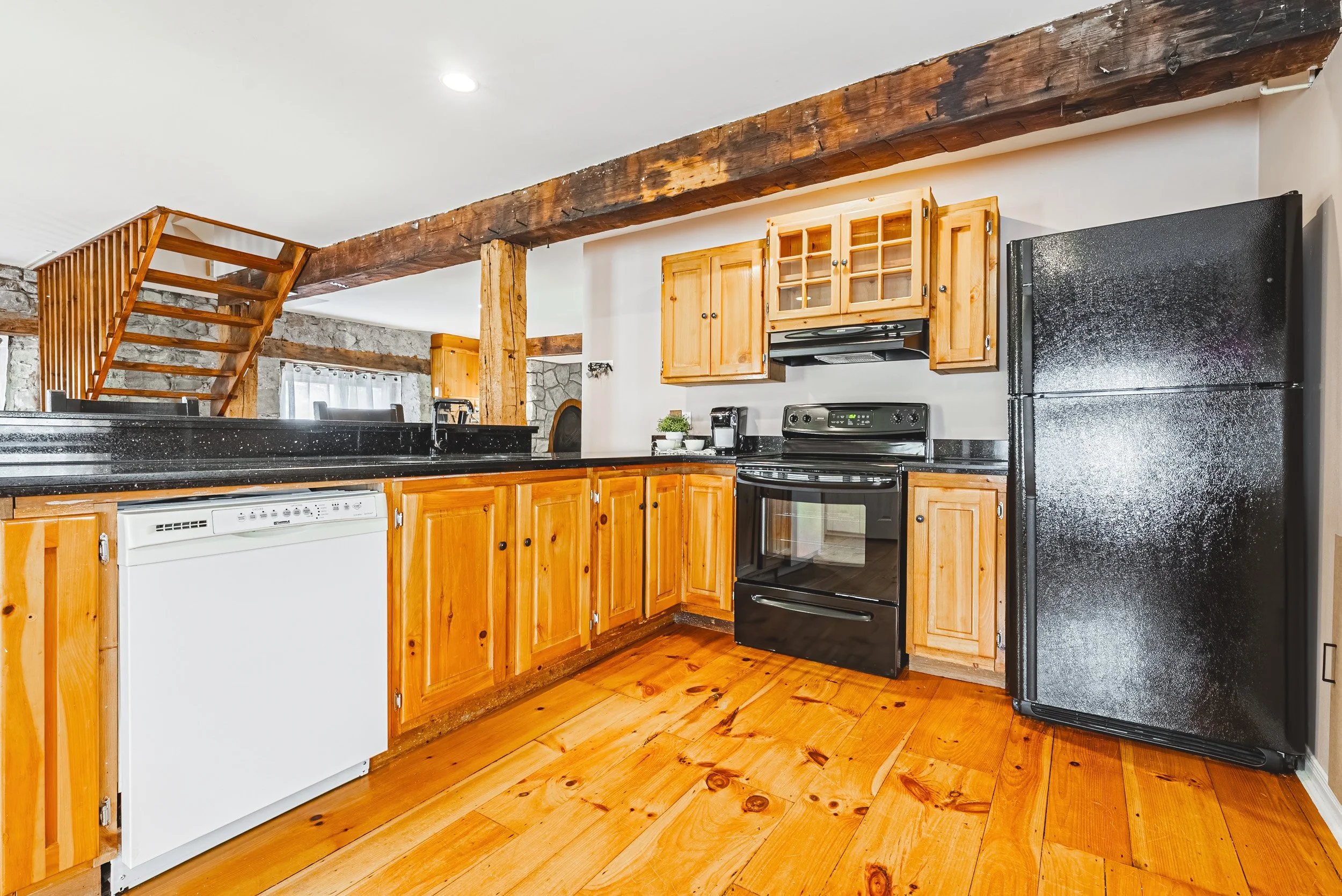 9 - 110 Freelton Rd, Freelton.jpg